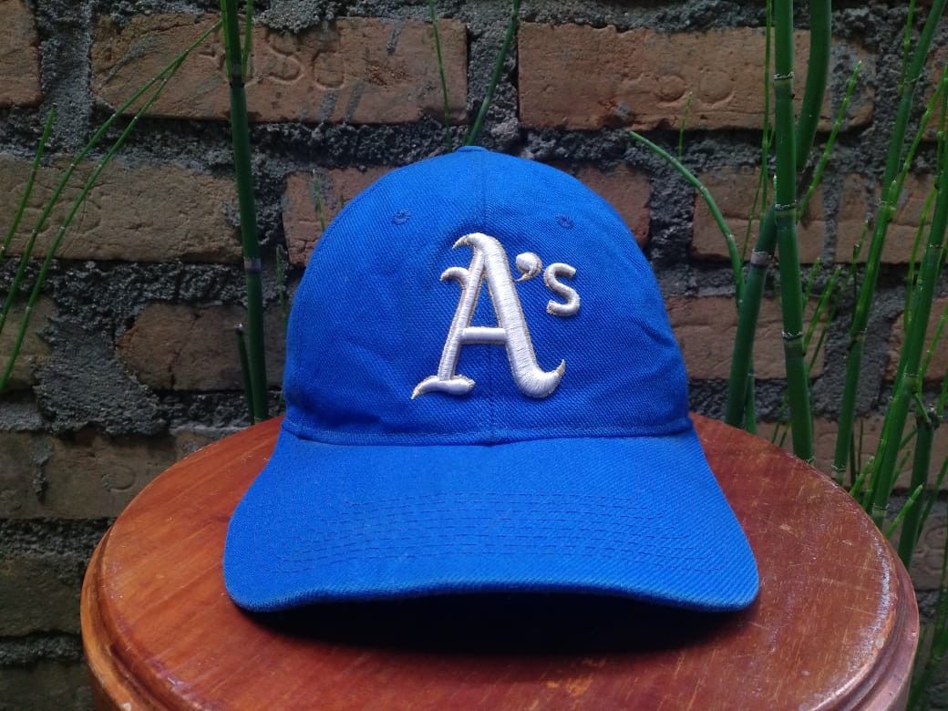 MLB × Vintage Vintage Oakland Athletic Cap Hat Vintage Wool Hat Size ONE SIZE - 1 Thumbnail