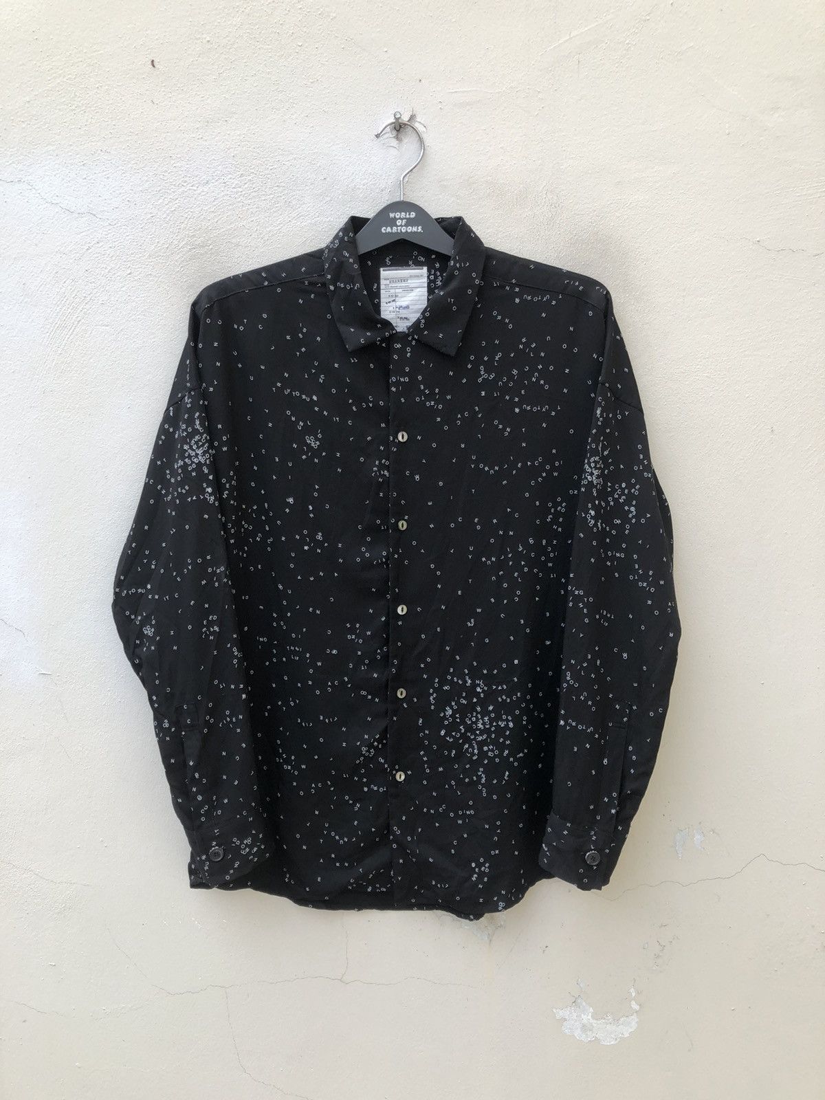 SHAREEF 2007 Shareef Japan Alphabetical Black Rayon Oversized Shirt Size US M / EU 48-50 / 2 - 1 Thumbnail