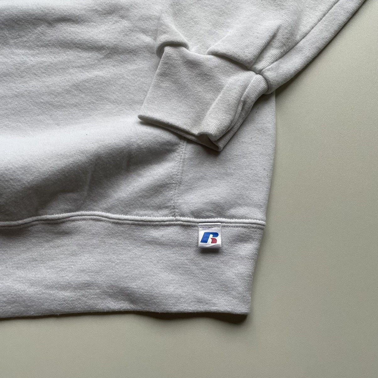 Russell Athletic Vintage 2000s Russell Athletic White Crewneck Medium Rare Size US M / EU 48-50 / 2 - 2 Thumbnail