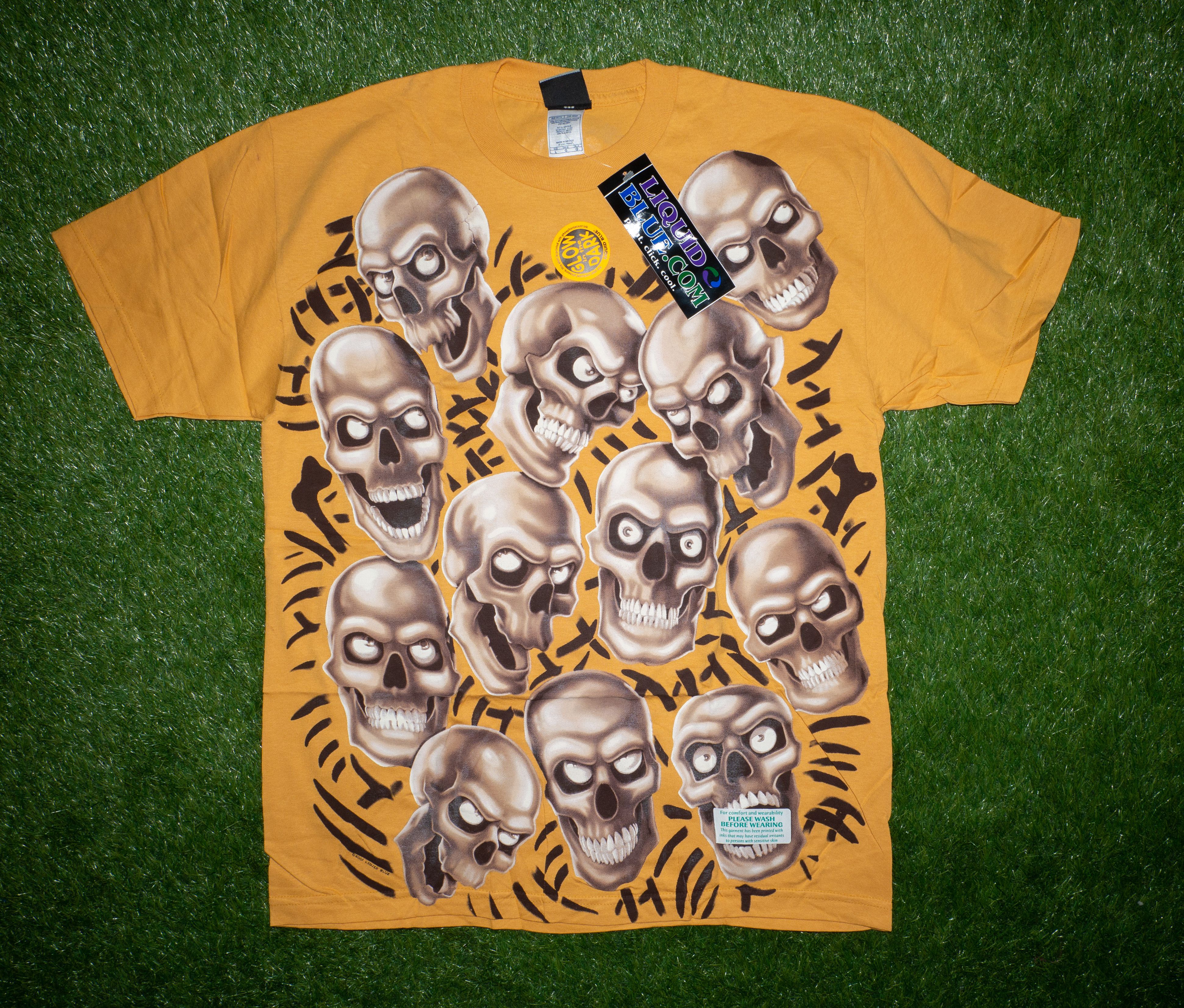 image of Liquid Blue Skull Pile XL T-Shirt NWT in Orange, Men's