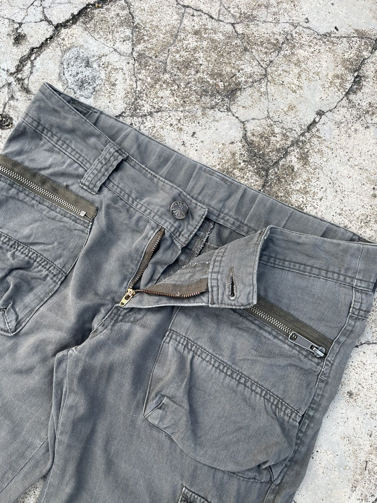 Japanese Brand Vintage Japanese Brand Tactical Cargo Pants Bondage Flare Size 31" - 4 Thumbnail