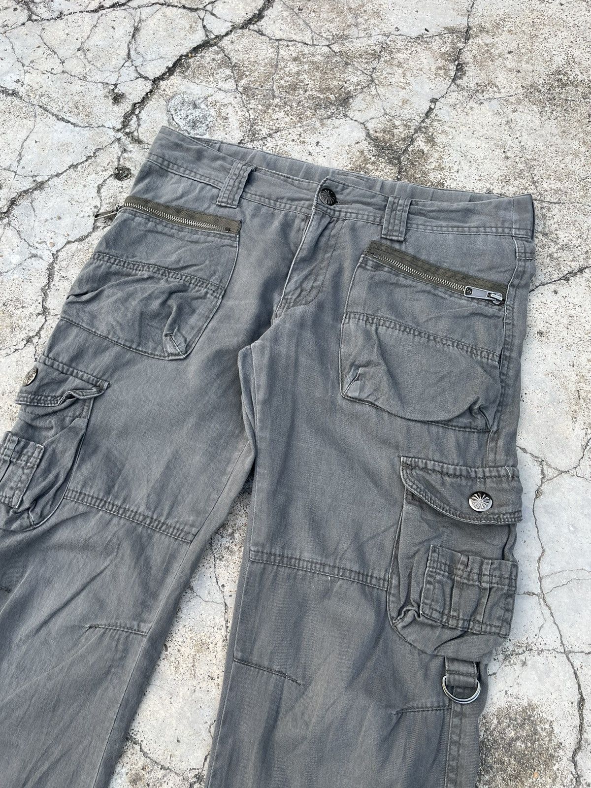 Japanese Brand Vintage Japanese Brand Tactical Cargo Pants Bondage Flare Size 31" - 3 Thumbnail