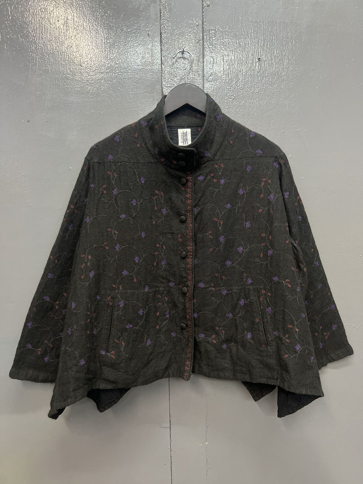 ISSEY MIYAKE HAAT HAATH FLORAL EMBROIDERY BUTTON UP
