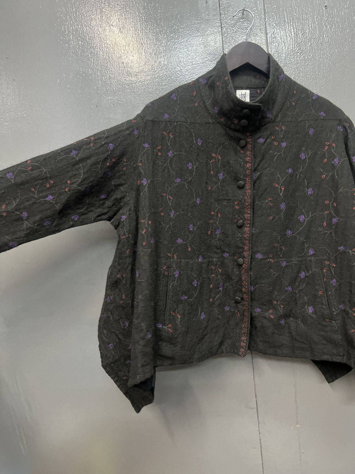 Issey Miyake ISSEY MIYAKE HAAT HAATH FLORAL EMBROIDERY BUTTON UP Size M / US 6-8 / IT 42-44 - 4 Thumbnail