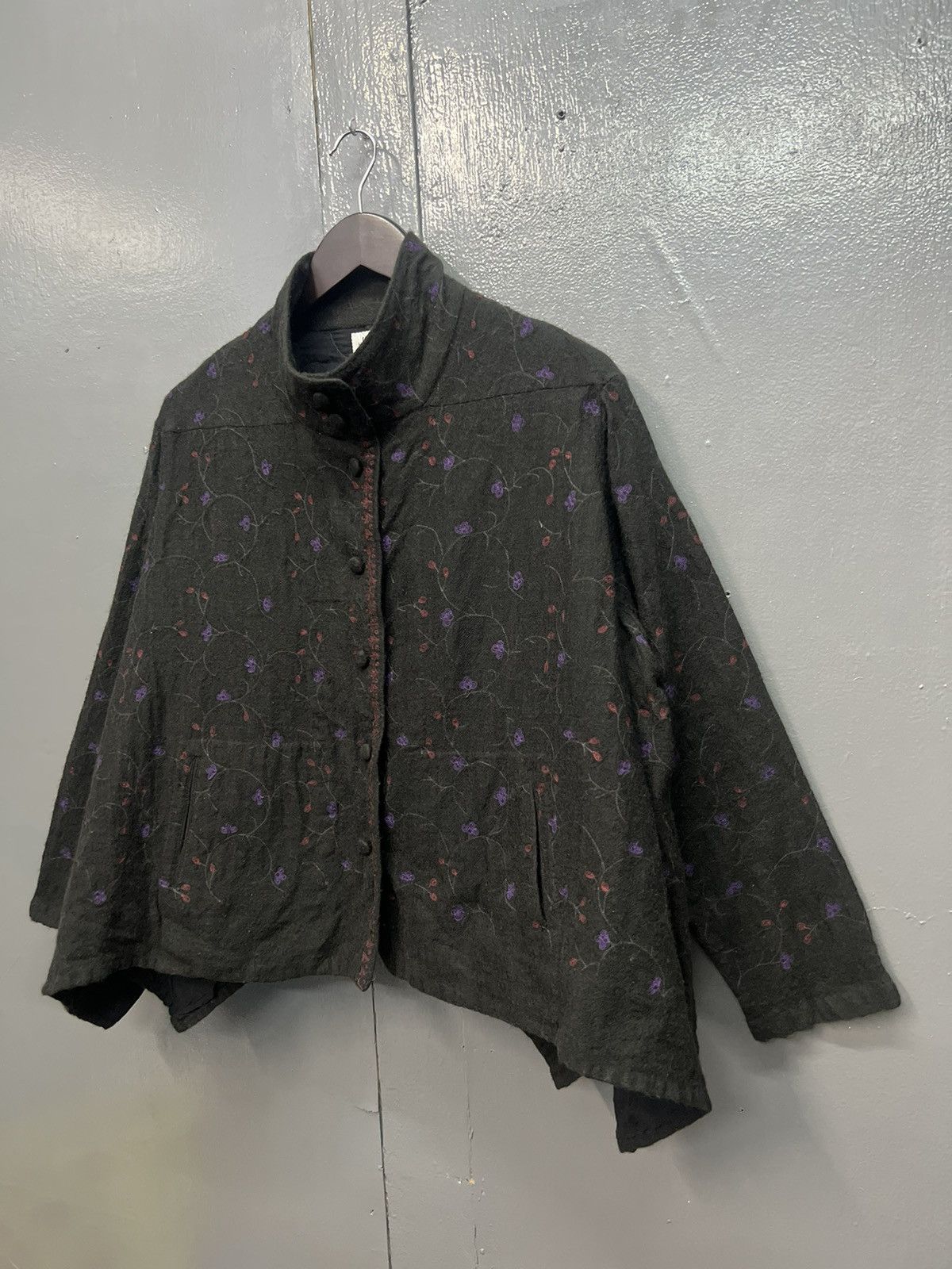 Issey Miyake ISSEY MIYAKE HAAT HAATH FLORAL EMBROIDERY BUTTON UP Size M / US 6-8 / IT 42-44 - 3 Thumbnail