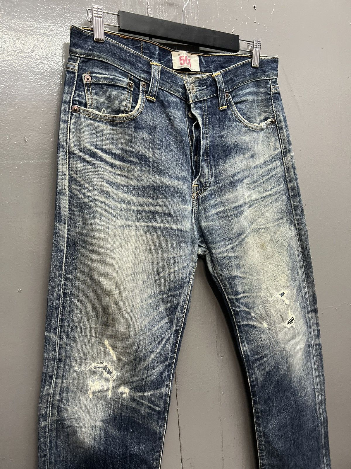 Levi's LEVI'S ORIGINAL STRAIGHT LEG BUTTON FLY DISTRESS SIZE 31 Size US 31 - 2 Thumbnail