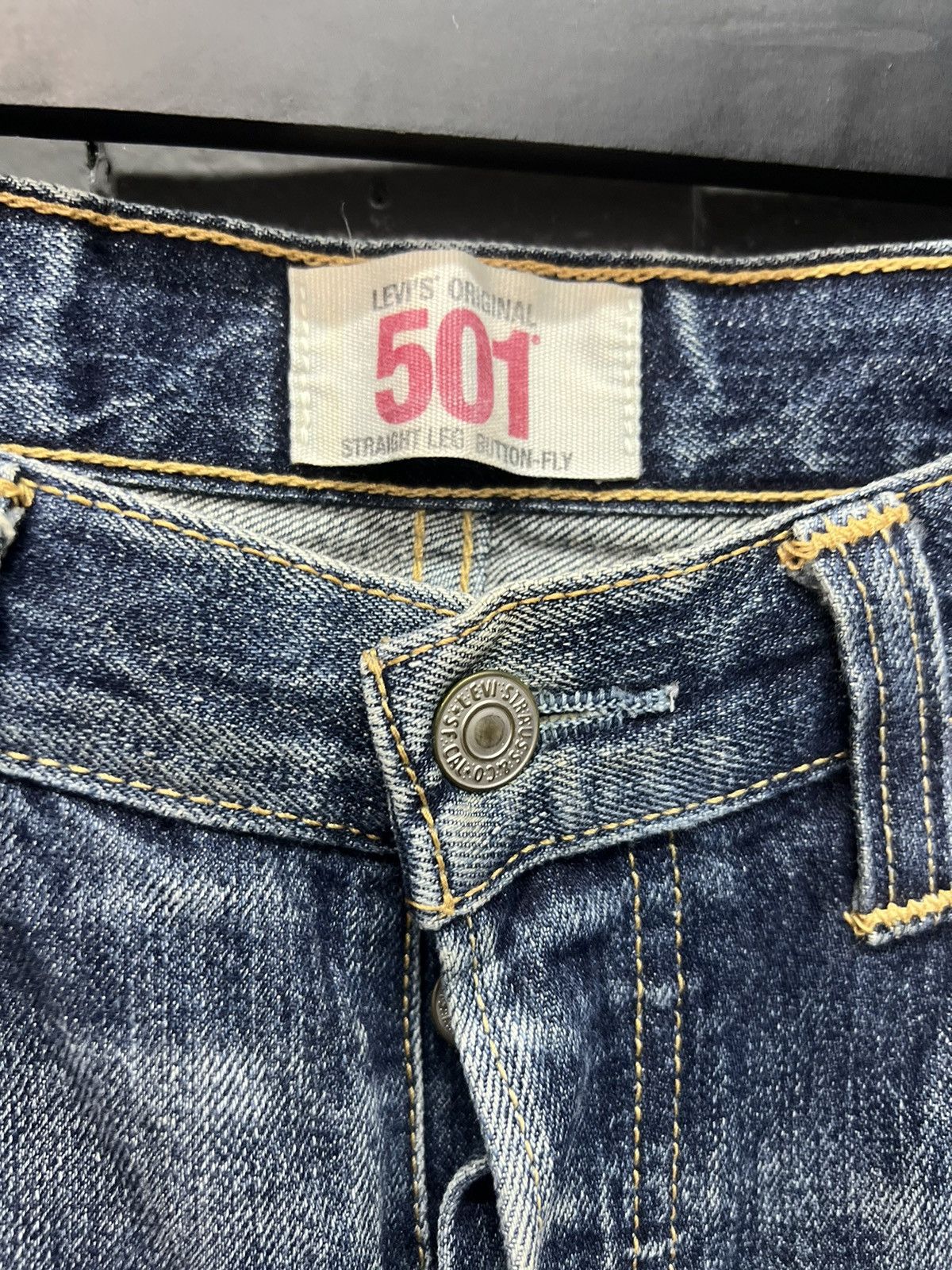 Levi's LEVI'S ORIGINAL STRAIGHT LEG BUTTON FLY DISTRESS SIZE 31 Size US 31 - 4 Thumbnail