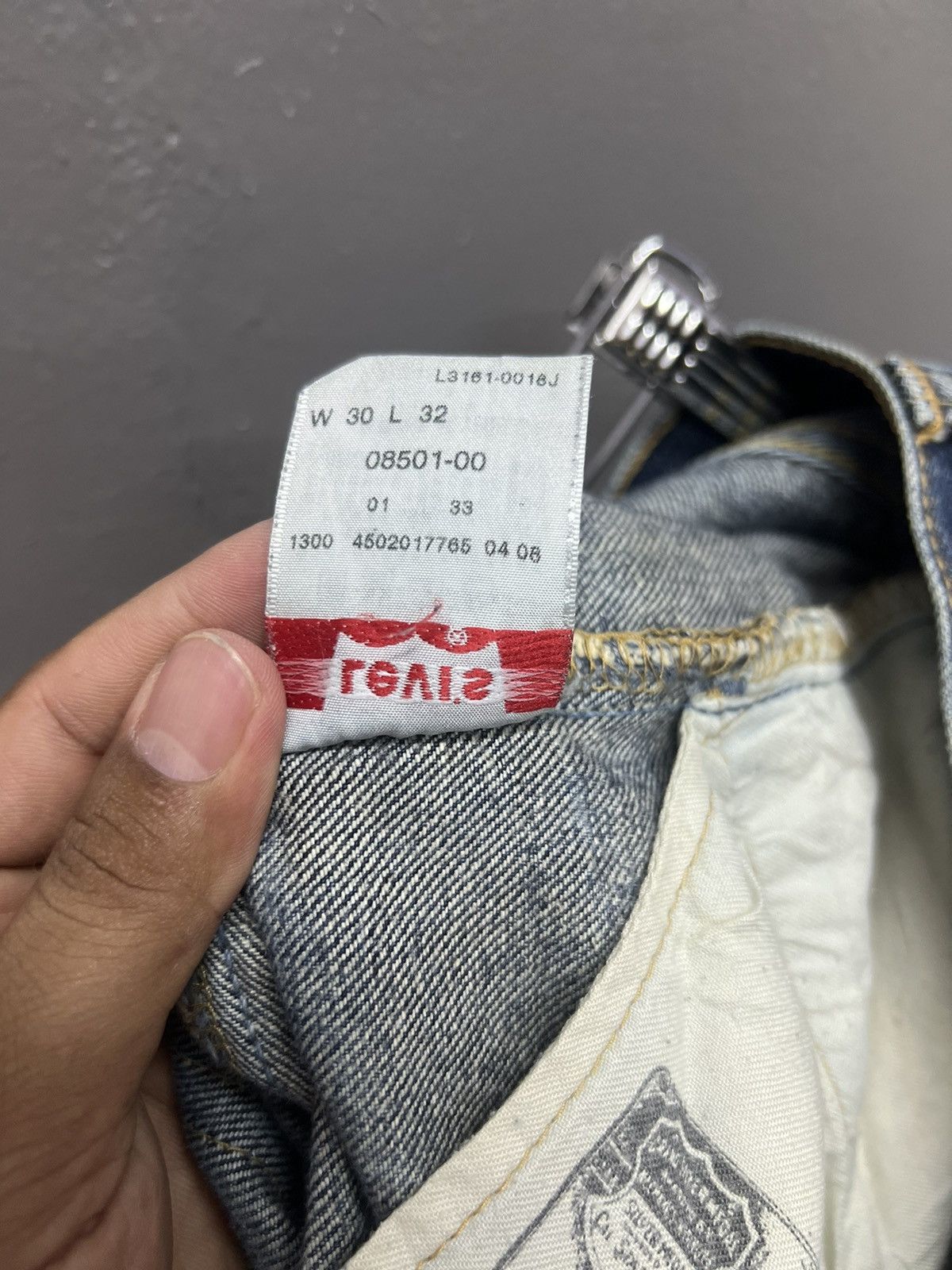 Levi's LEVI'S ORIGINAL STRAIGHT LEG BUTTON FLY DISTRESS SIZE 31 Size US 31 - 8 Thumbnail