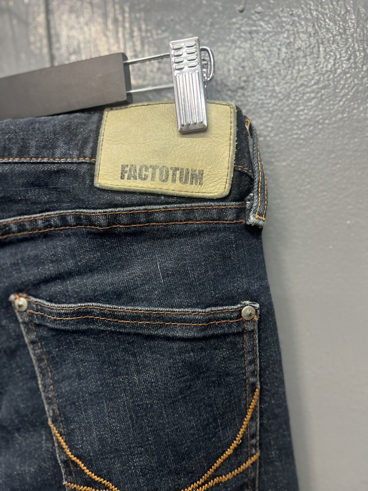 FACTOTUM FACTOTUM JEANS SKINNY SIZE 32 Size 32" / US 10 / IT 46 - 4 Thumbnail