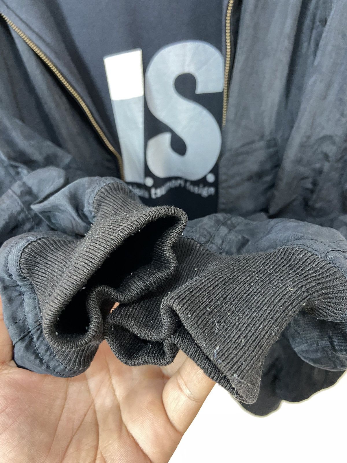 Issey Miyake × Tsumori Chisato I.S.Issey Miyake Sport Logo Hoodie 2 ways Zip Jacket Size US M / EU 48-50 / 2 - 23 Thumbnail