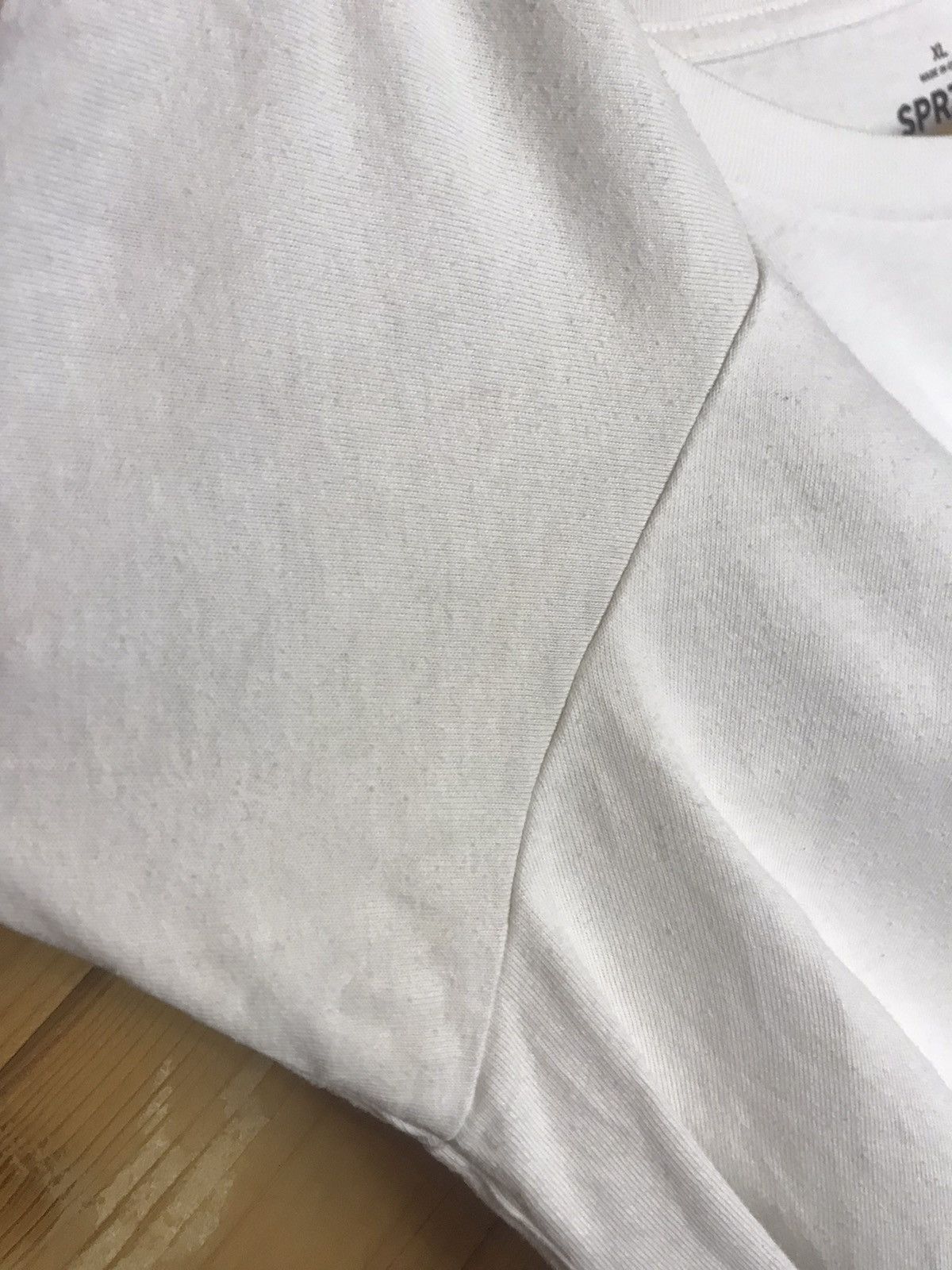Uniqlo Uniqlo X Jean Michael king T Rex pocket t-shirt Size US XL / EU 56 / 4 - 7 Thumbnail