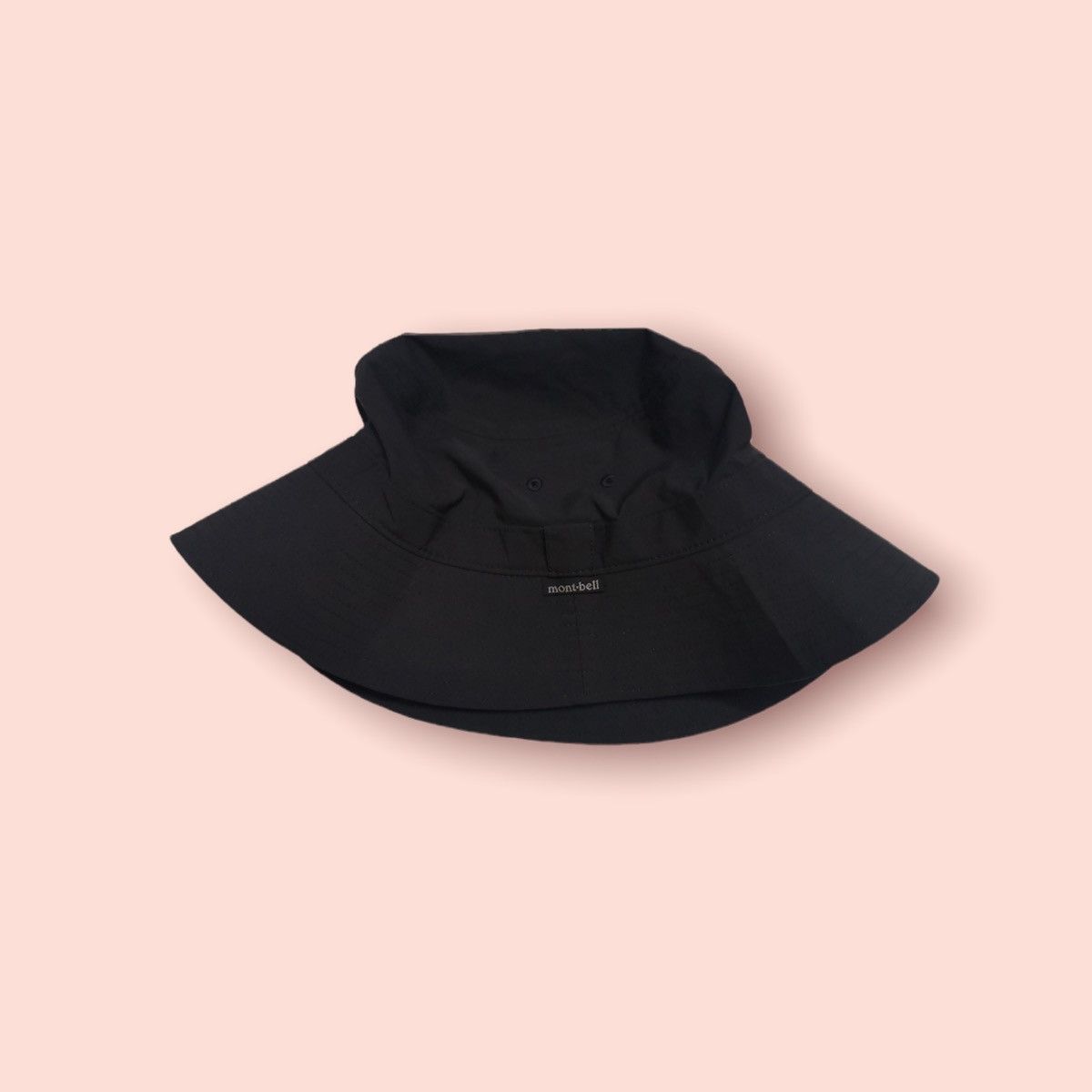 image of VTG Montbell Outdoor Nylon Bucket Hat in Black/Grey, Men's