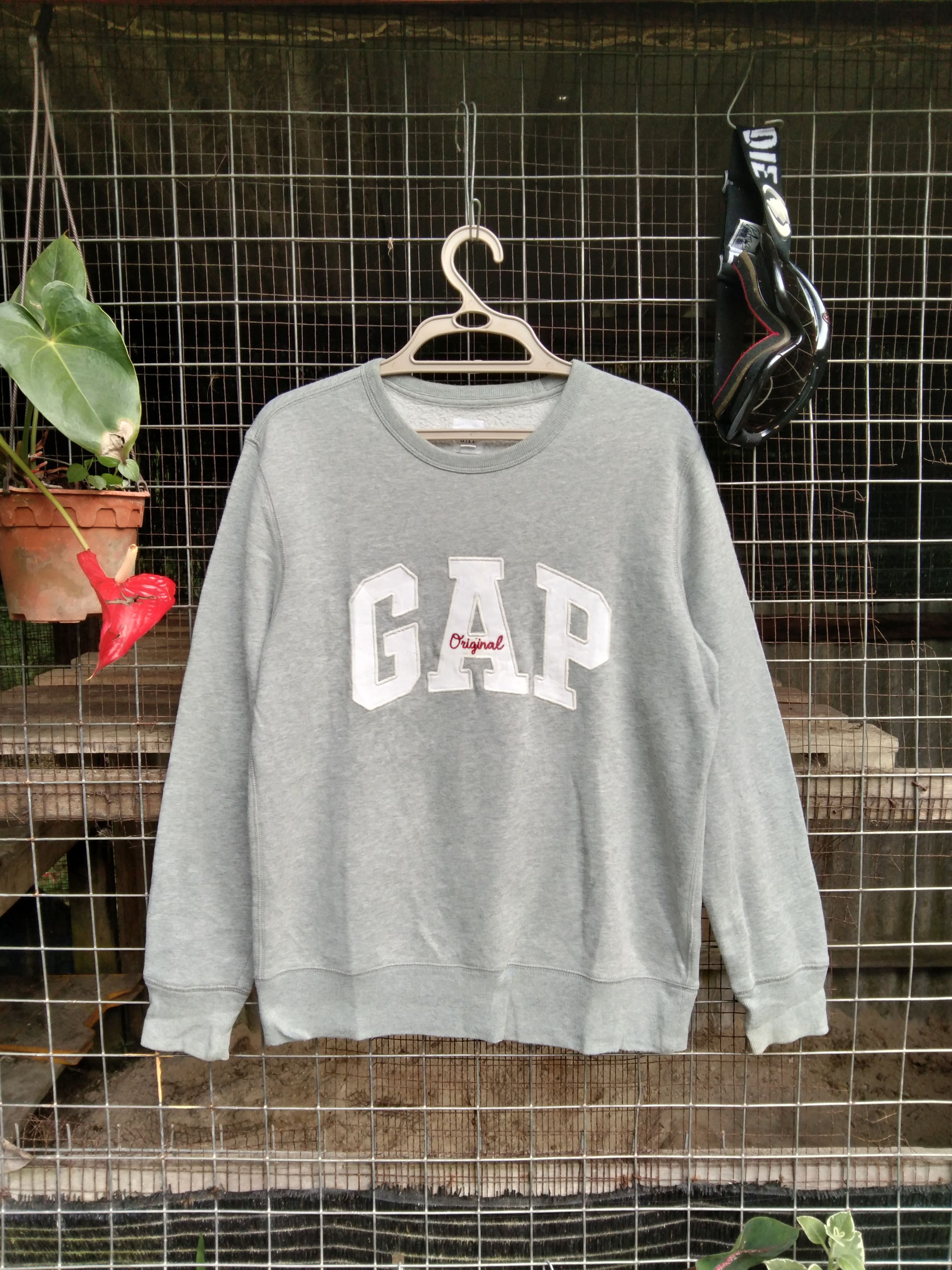 Gap GAP SPELL OUT EMBROIDERY SWEATSHIRT Size US M / EU 48-50 / 2 - 1 Thumbnail