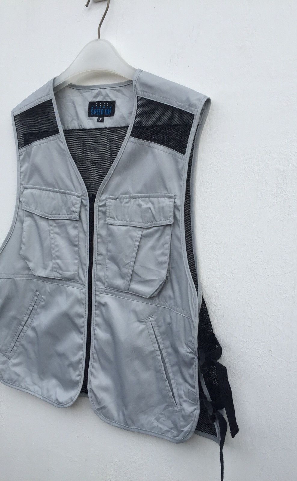 Japanese Brand Japanes Speed Dry Vest Multiple Net Buckle Bet Side Size US M / EU 48-50 / 2 - 3 Thumbnail