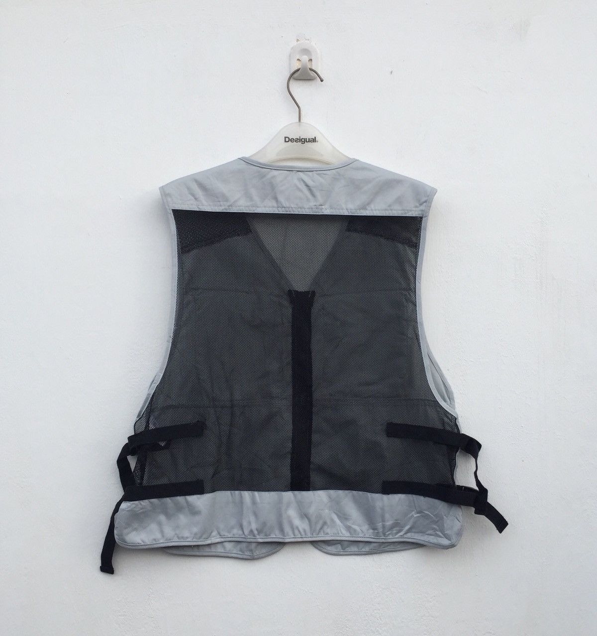 Japanese Brand Japanes Speed Dry Vest Multiple Net Buckle Bet Side Size US M / EU 48-50 / 2 - 2 Thumbnail