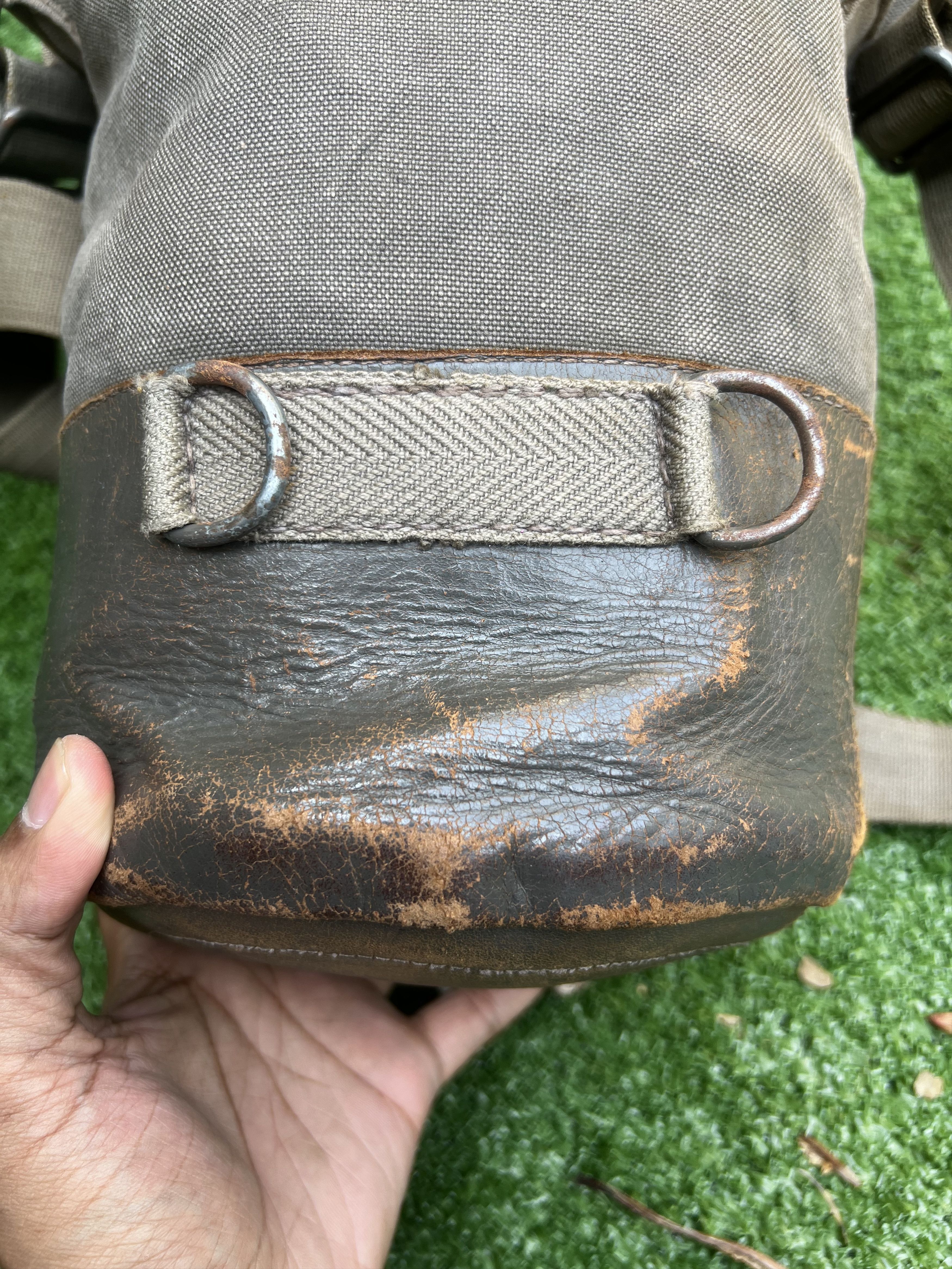 Vintage Vintage Genuine Leather Tactical Utility Kmrii Sling Bag Size ONE SIZE - 11 Thumbnail