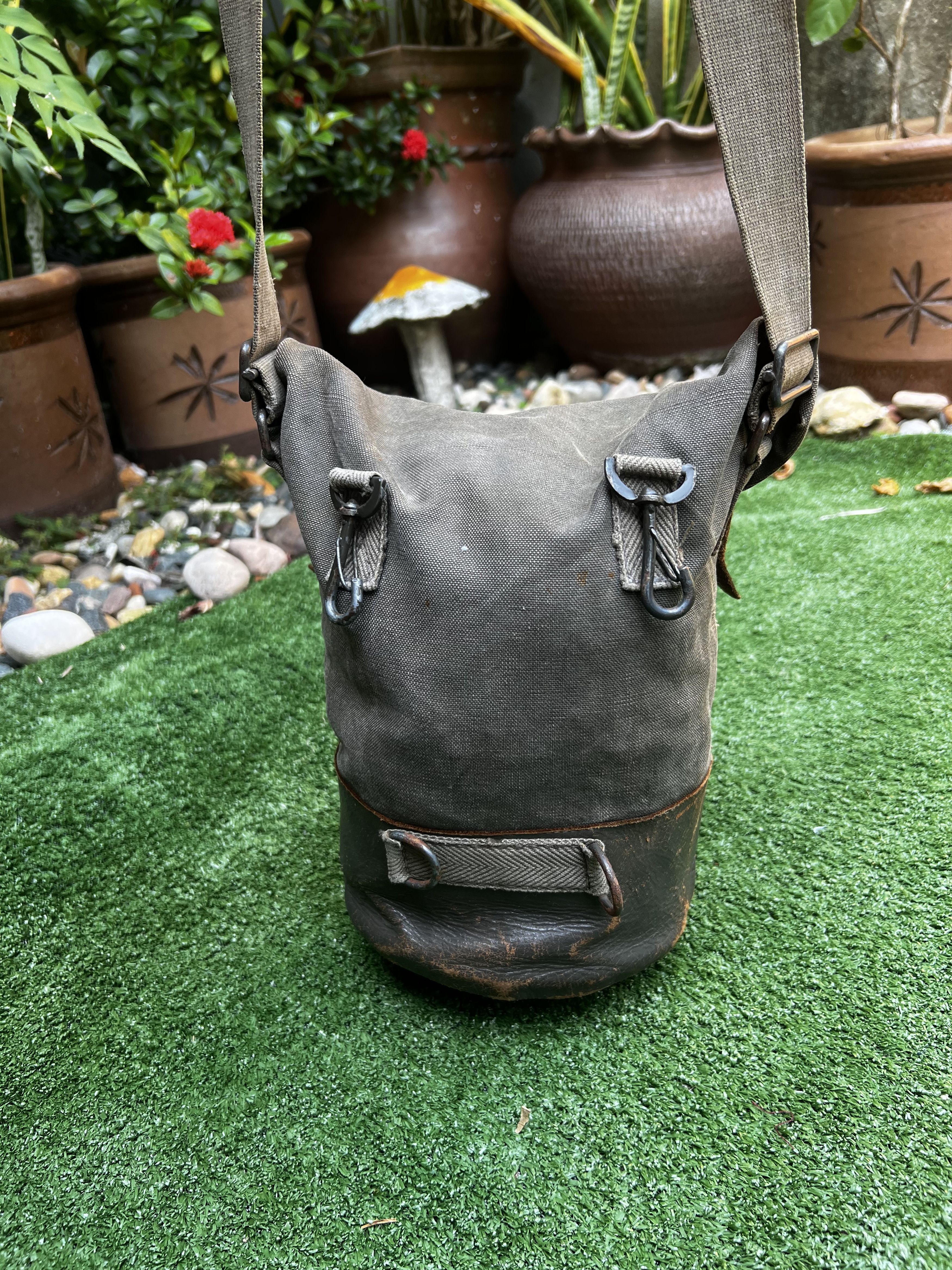 Vintage Vintage Genuine Leather Tactical Utility Kmrii Sling Bag Size ONE SIZE - 3 Thumbnail