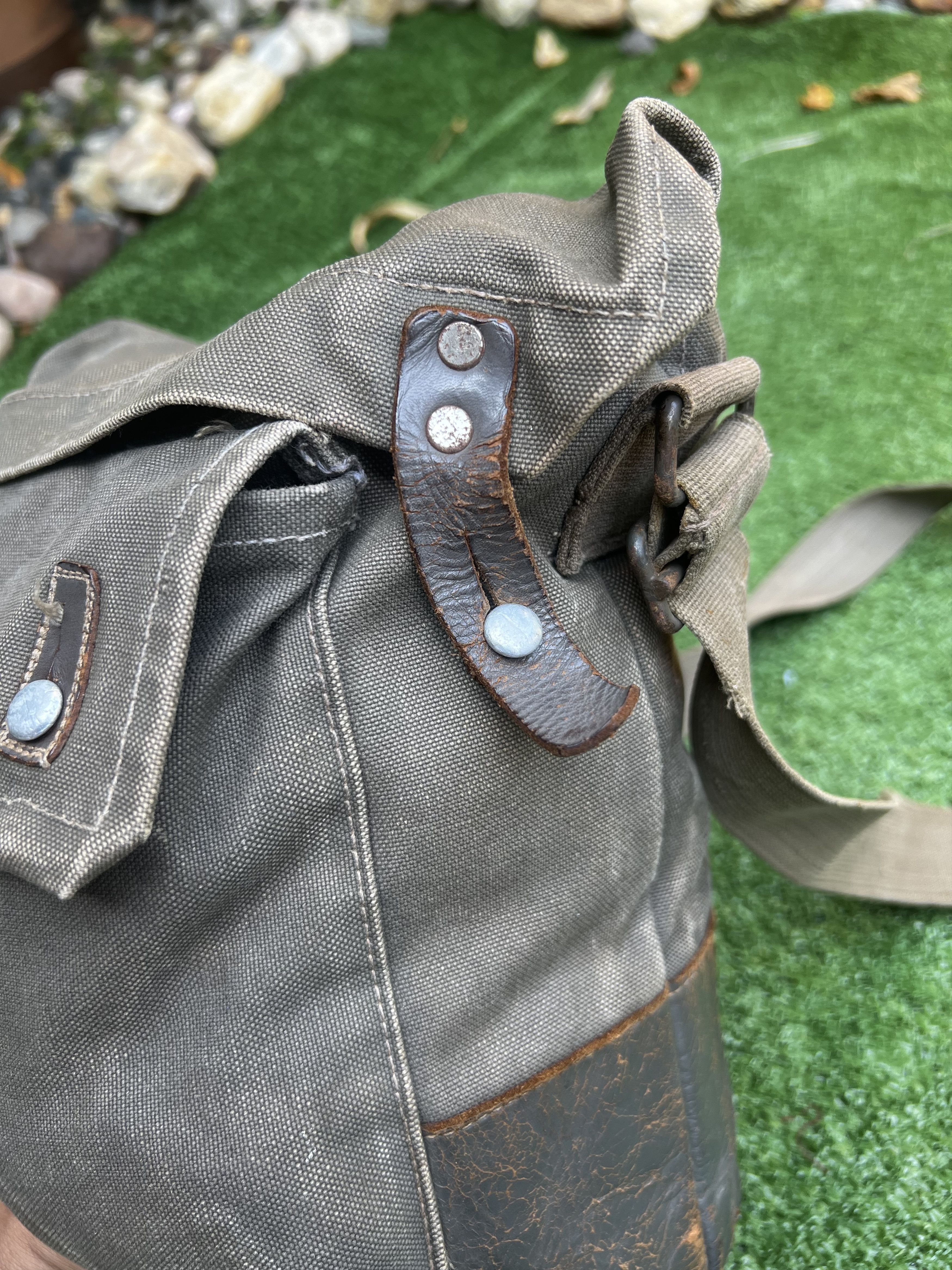Vintage Vintage Genuine Leather Tactical Utility Kmrii Sling Bag Size ONE SIZE - 19 Thumbnail