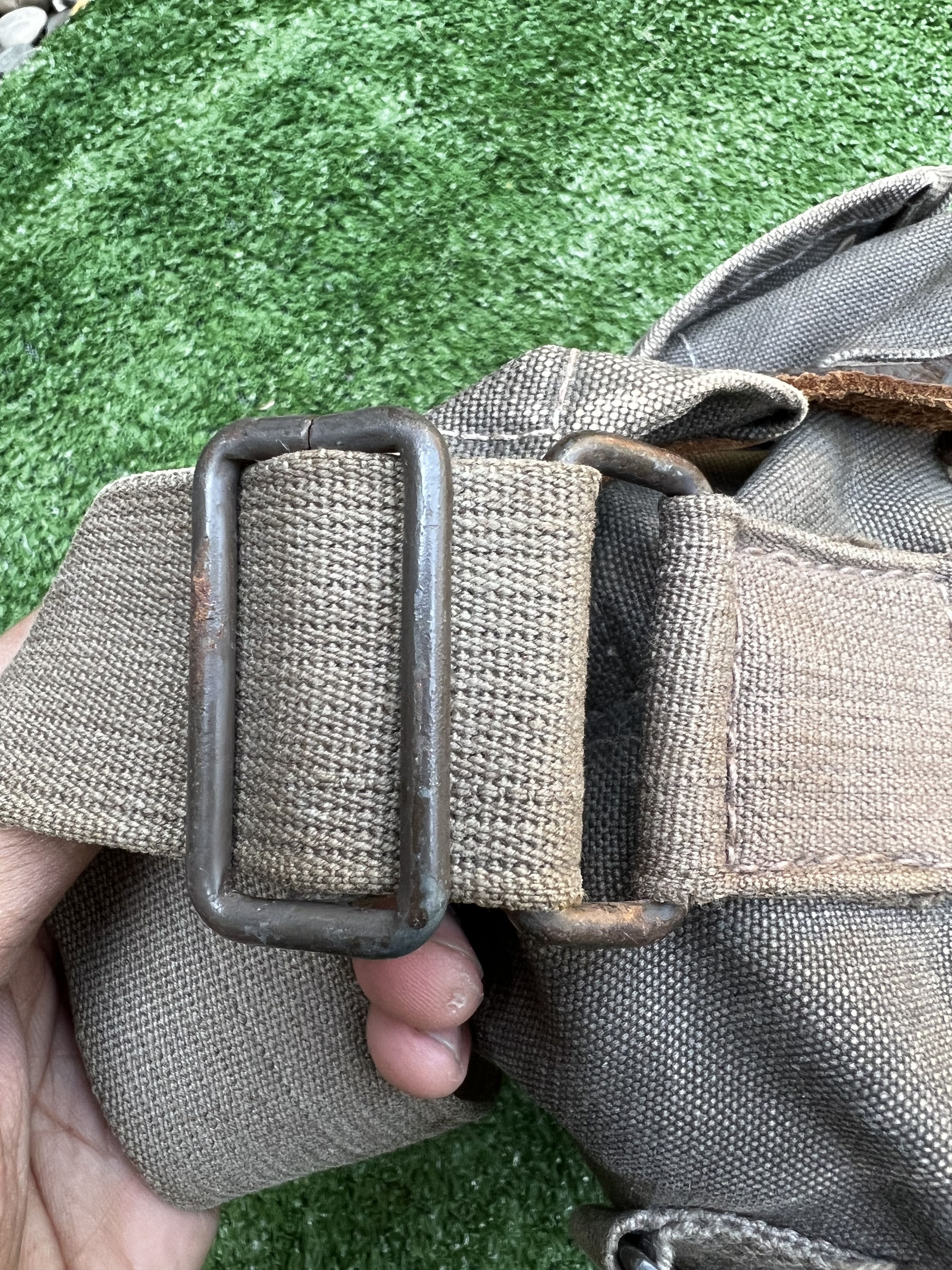 Vintage Vintage Genuine Leather Tactical Utility Kmrii Sling Bag Size ONE SIZE - 23 Thumbnail