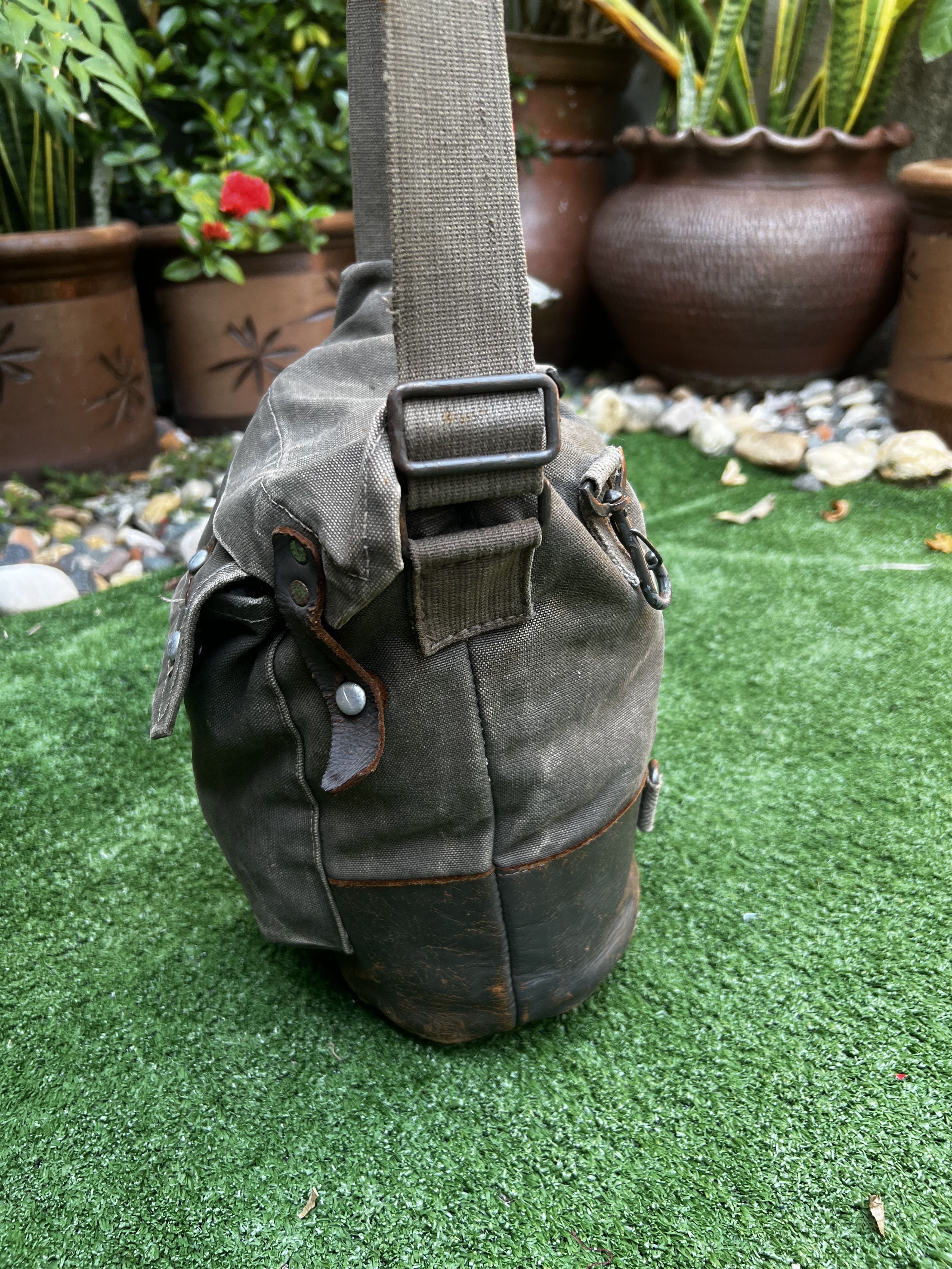 Vintage Vintage Genuine Leather Tactical Utility Kmrii Sling Bag Size ONE SIZE - 4 Thumbnail
