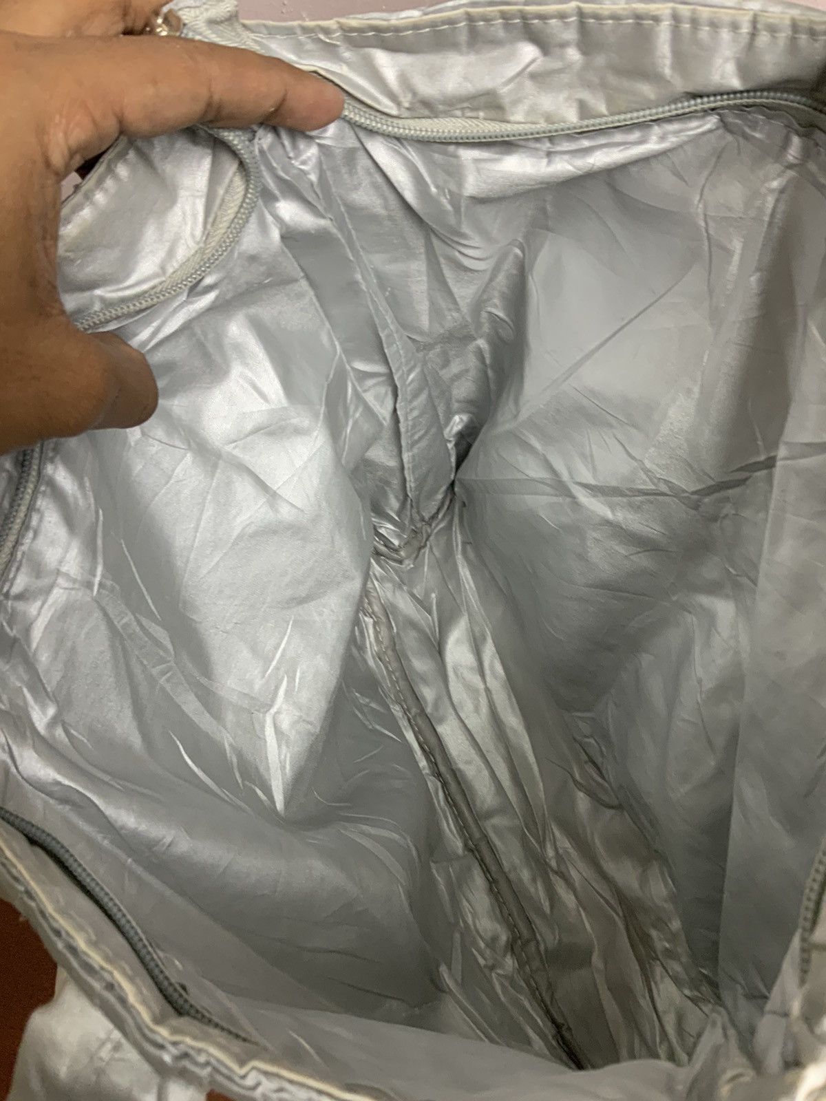 Issey Miyake Plantation Issey Miyake Silver Puffer Tote Bag Size ONE SIZE - 13 Thumbnail