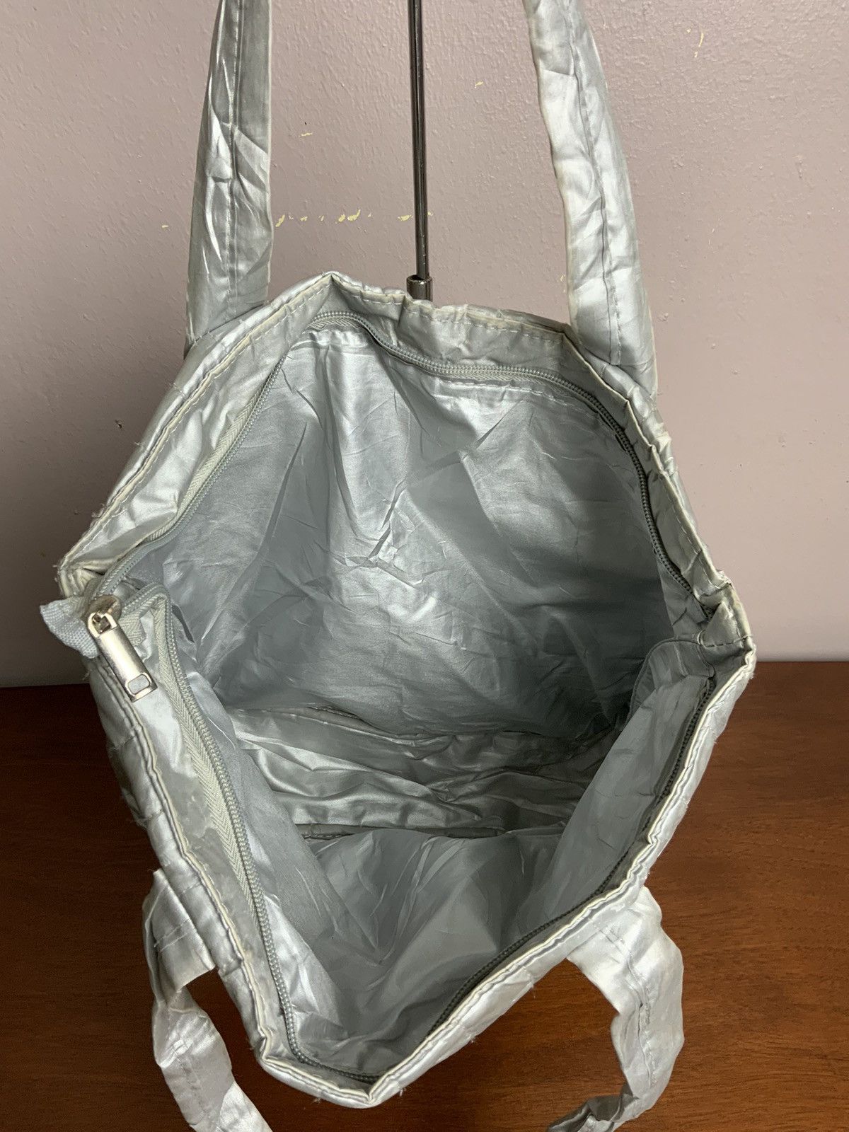 Issey Miyake Plantation Issey Miyake Silver Puffer Tote Bag Size ONE SIZE - 10 Thumbnail