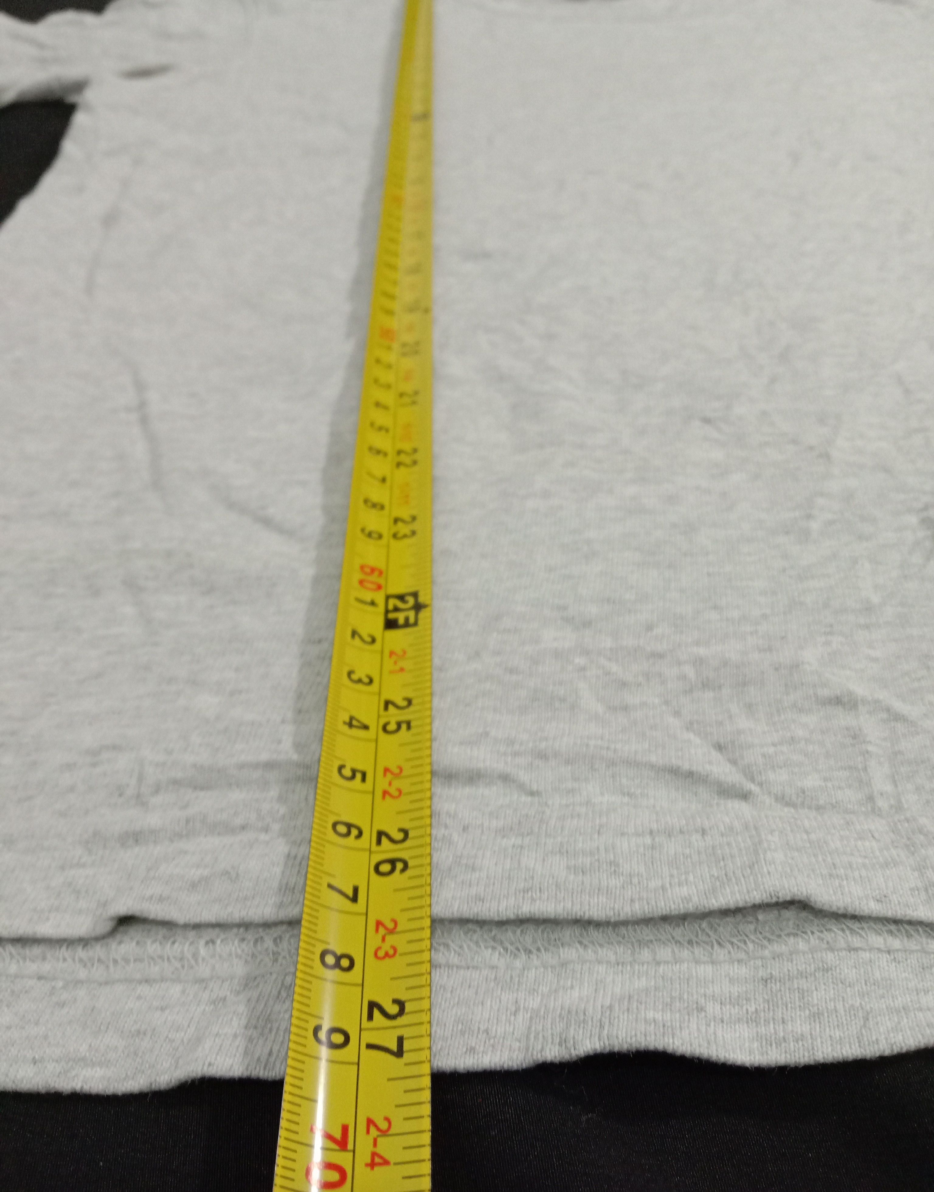 Japanese Brand Uniqlo Plain Tee Blank Minimalist Size US M / EU 48-50 / 2 - 6 Thumbnail