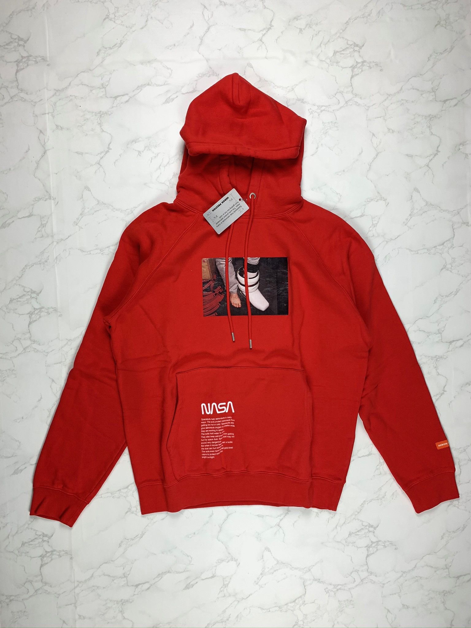 Heron Preston 🔥60% OFF🔥 [SALE] Heron Preston Nasa Photo Red Hoodie Size US S / EU 44-46 / 1 - 2 Thumbnail