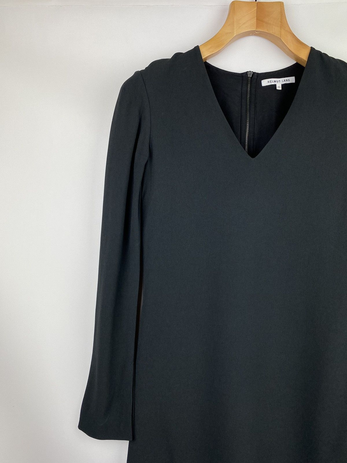 Designer × Helmut Lang Helmut Lang women’s v-neck viscose shift dress size Xs Size XS / US 0-2 / IT 36-38 - 2 Thumbnail