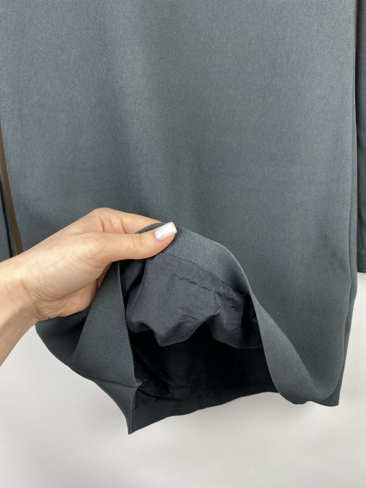 Designer × Helmut Lang Helmut Lang women’s v-neck viscose shift dress size Xs Size XS / US 0-2 / IT 36-38 - 11 Thumbnail