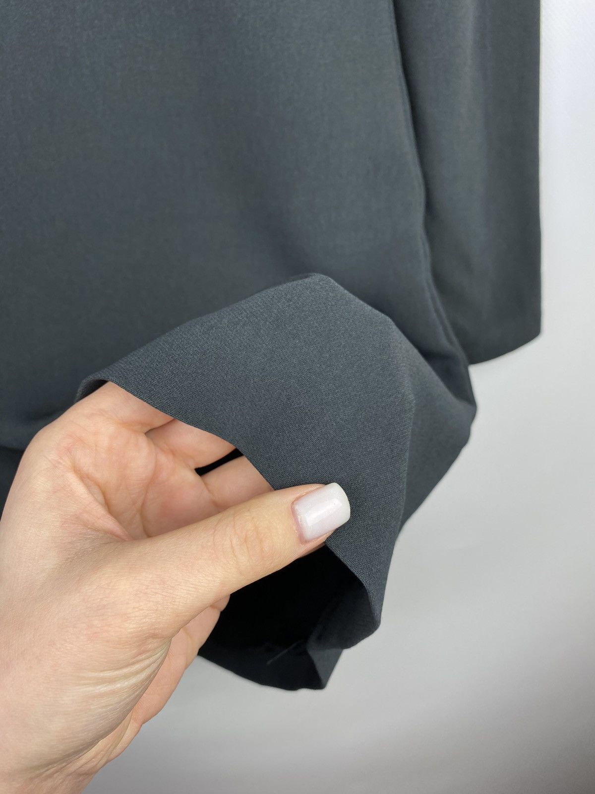 Designer × Helmut Lang Helmut Lang women’s v-neck viscose shift dress size Xs Size XS / US 0-2 / IT 36-38 - 10 Thumbnail