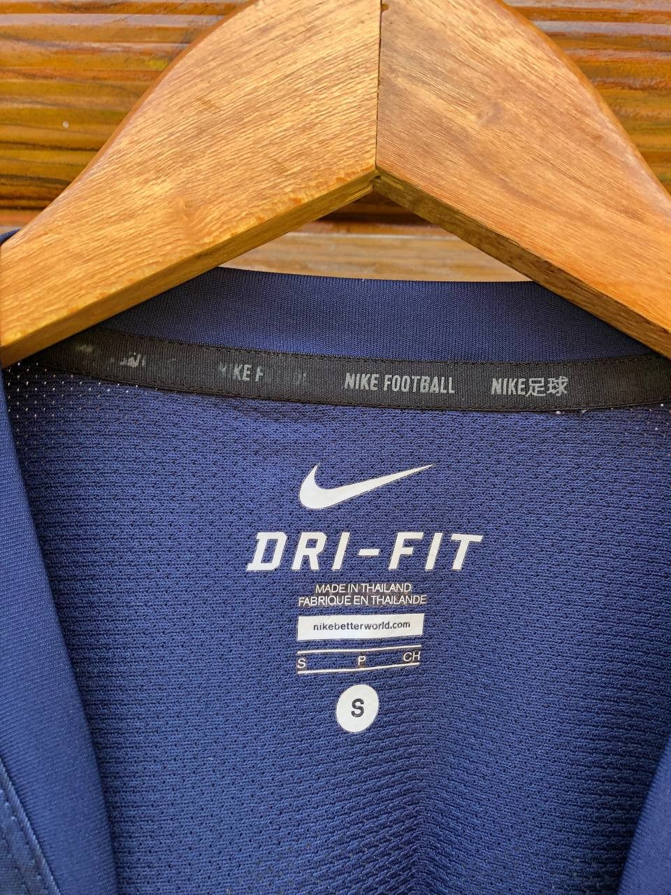 Nike BARCELONA HOME FOOTBALL SHIRT SOCCER JERSEY NIKE Size US S / EU 44-46 / 1 - 6 Thumbnail