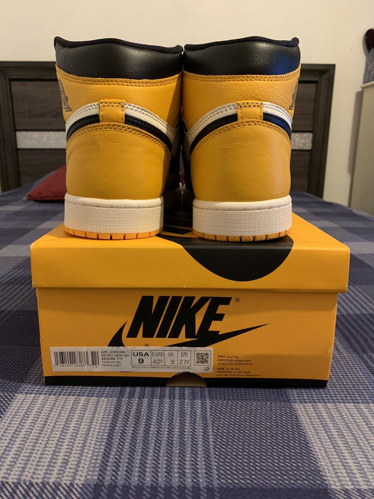 Jordan Brand Air Jordan 1 “Taxi” Size 9 Size US 9 / EU 42 - 3 Thumbnail