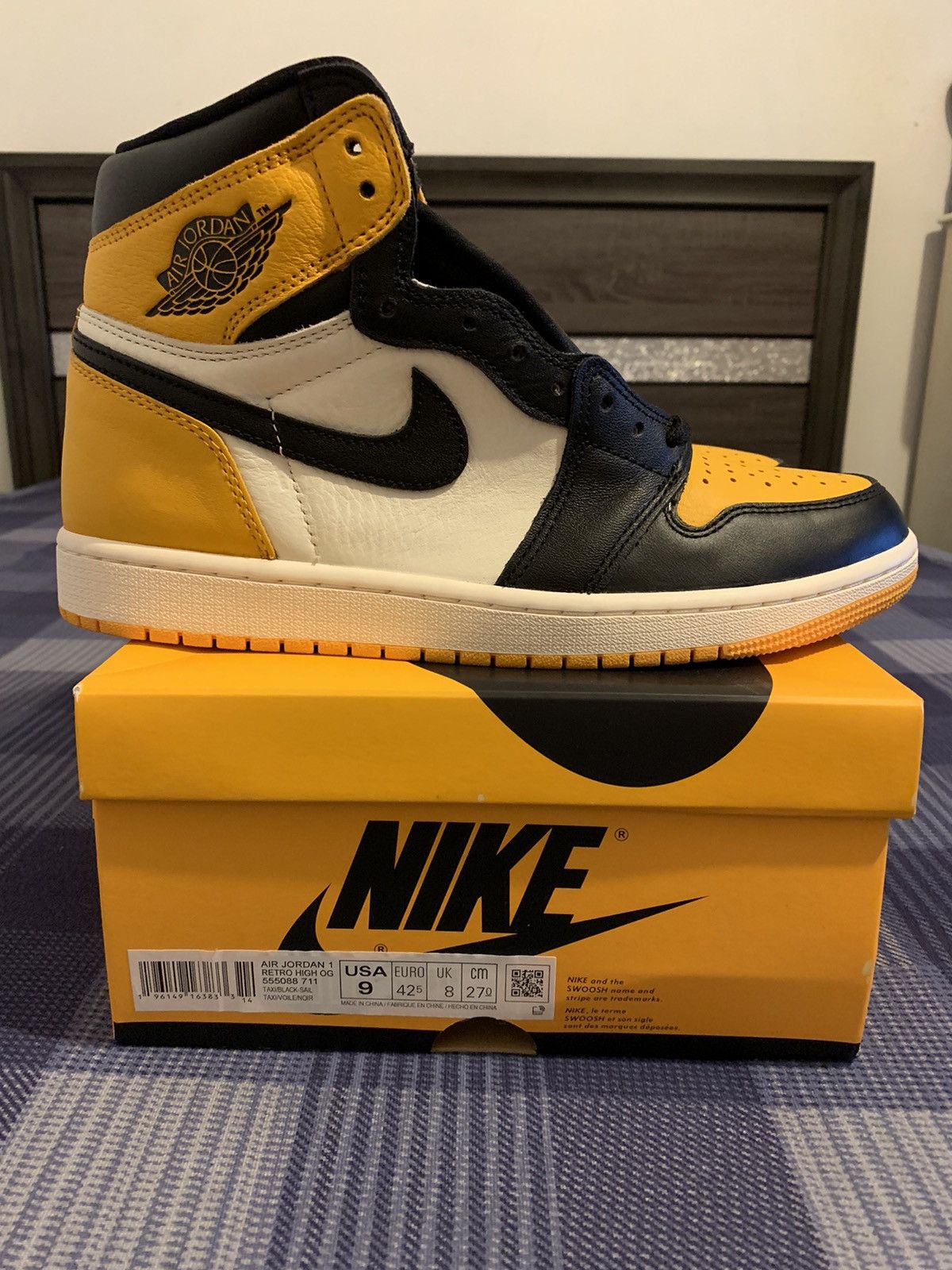 Jordan Brand Air Jordan 1 “Taxi” Size 9 Size US 9 / EU 42 - 2 Thumbnail