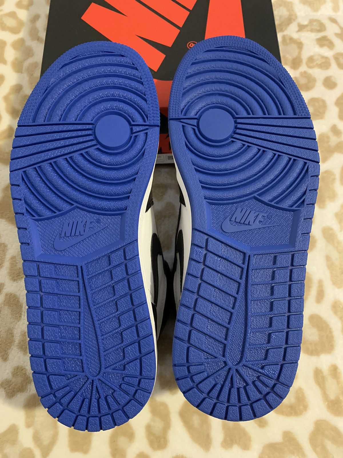 Jordan Brand × Nike Air Jordan 1 Royal Toe Size 9 DS Size US 9 / EU 42 - 6 Thumbnail