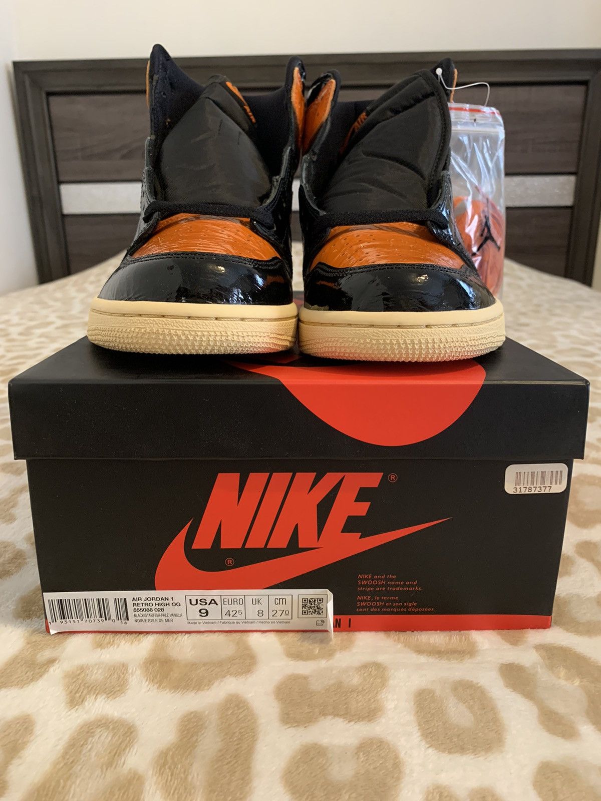 Jordan Brand Air Jordan 1 Shattered Backboard 3.0 Size 9 DS Size US 9 / EU 42 - 1 Thumbnail