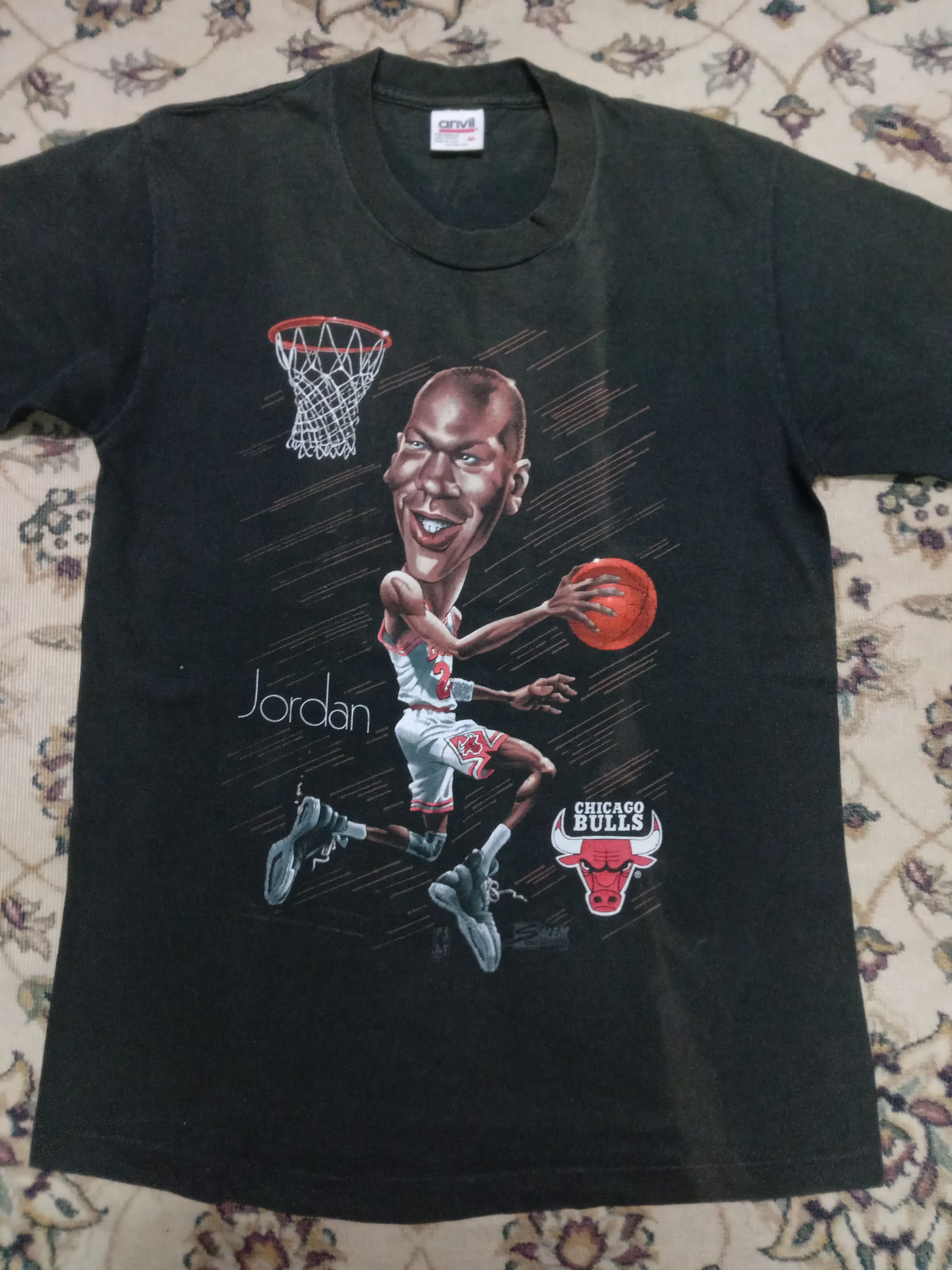 Vintage Vintage 90s Michael Jordan Chicago Bulls Sun Faded Tee NBA Size US S / EU 44-46 / 1 - 1 Thumbnail