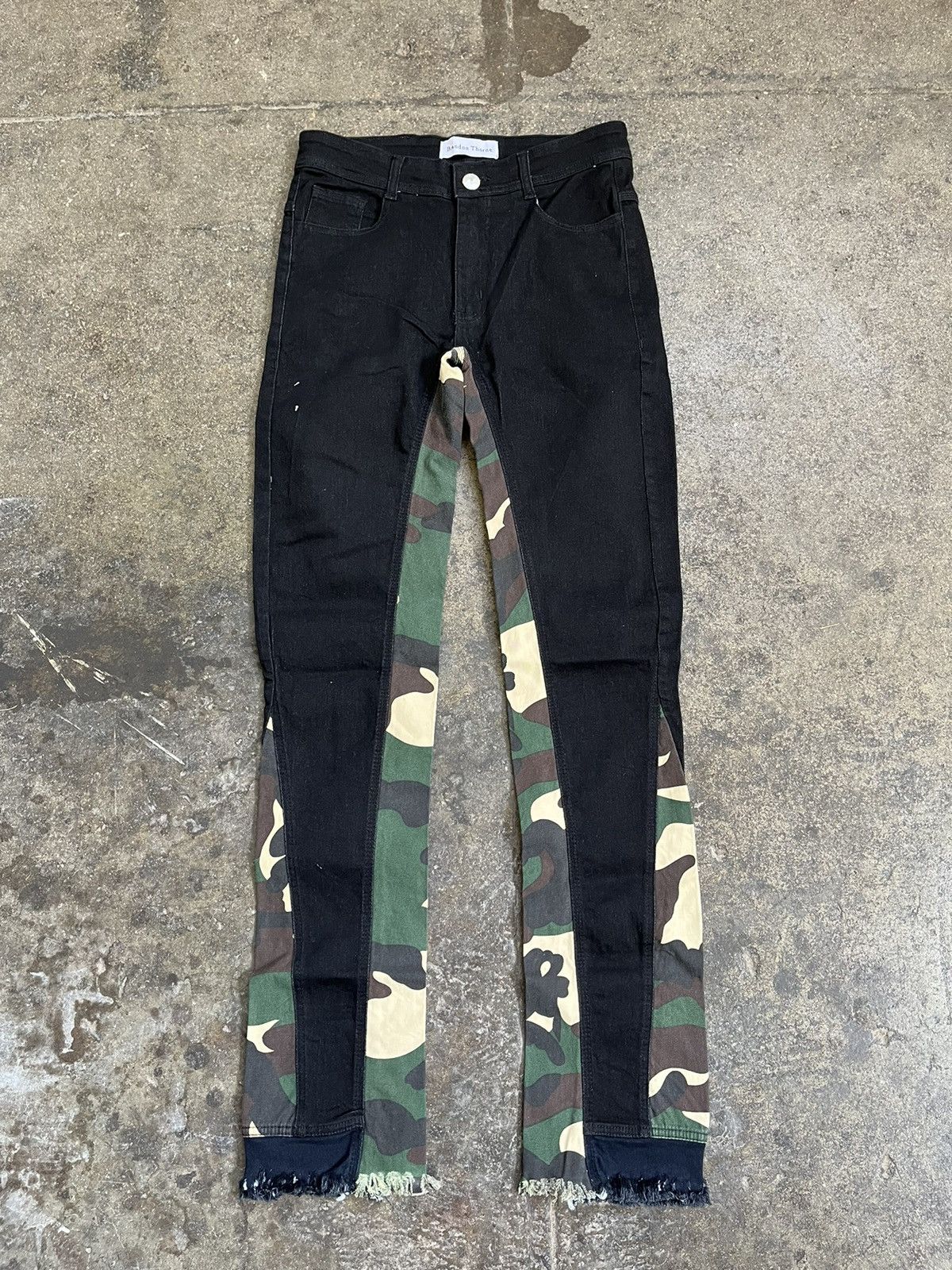 Vintage Camo flare denim Size US 28 / EU 44 - 1 Thumbnail