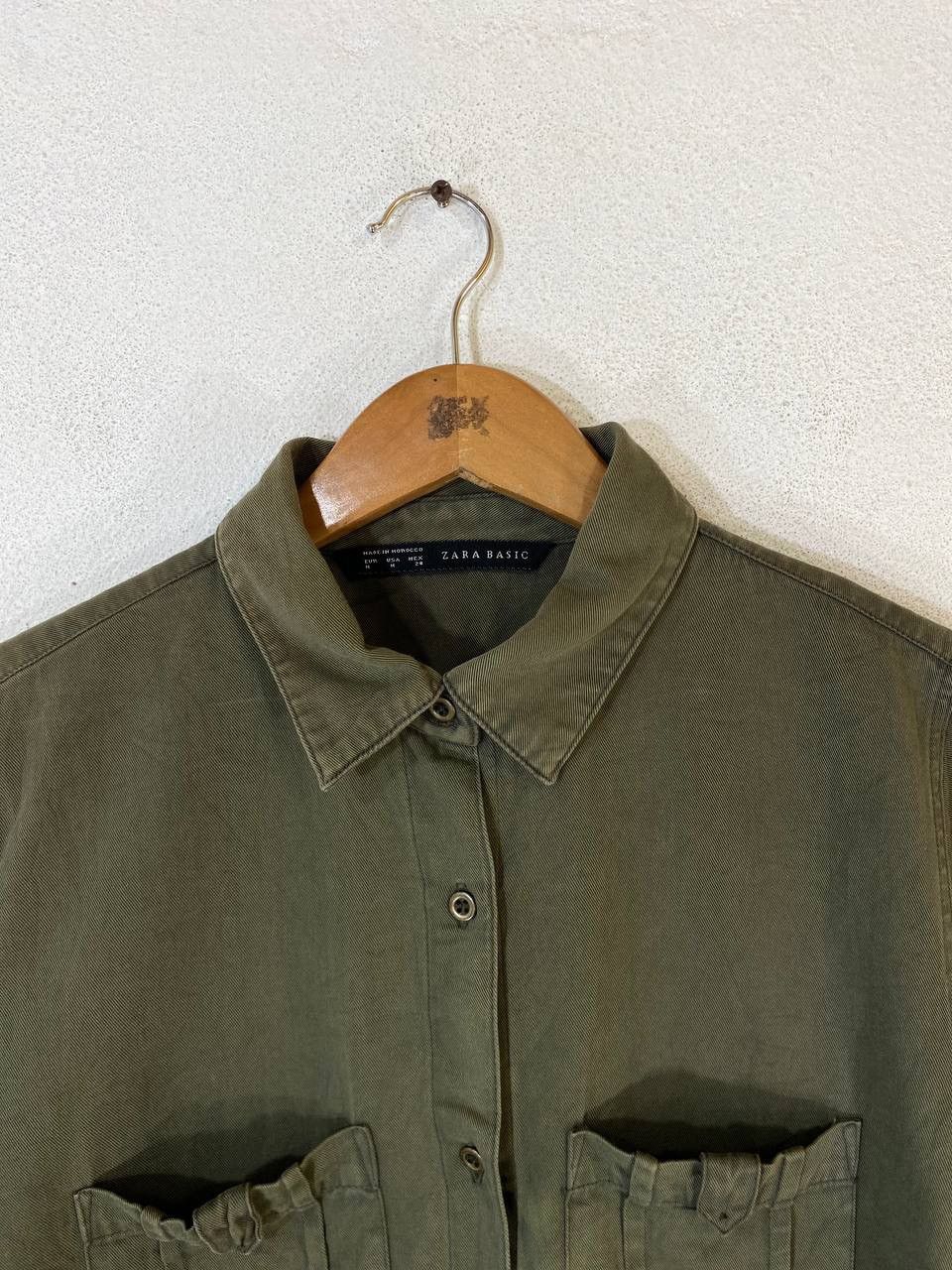 Zara Zara Basic Green Shirt Nice Design Size US M / EU 48-50 / 2 - 3 Thumbnail