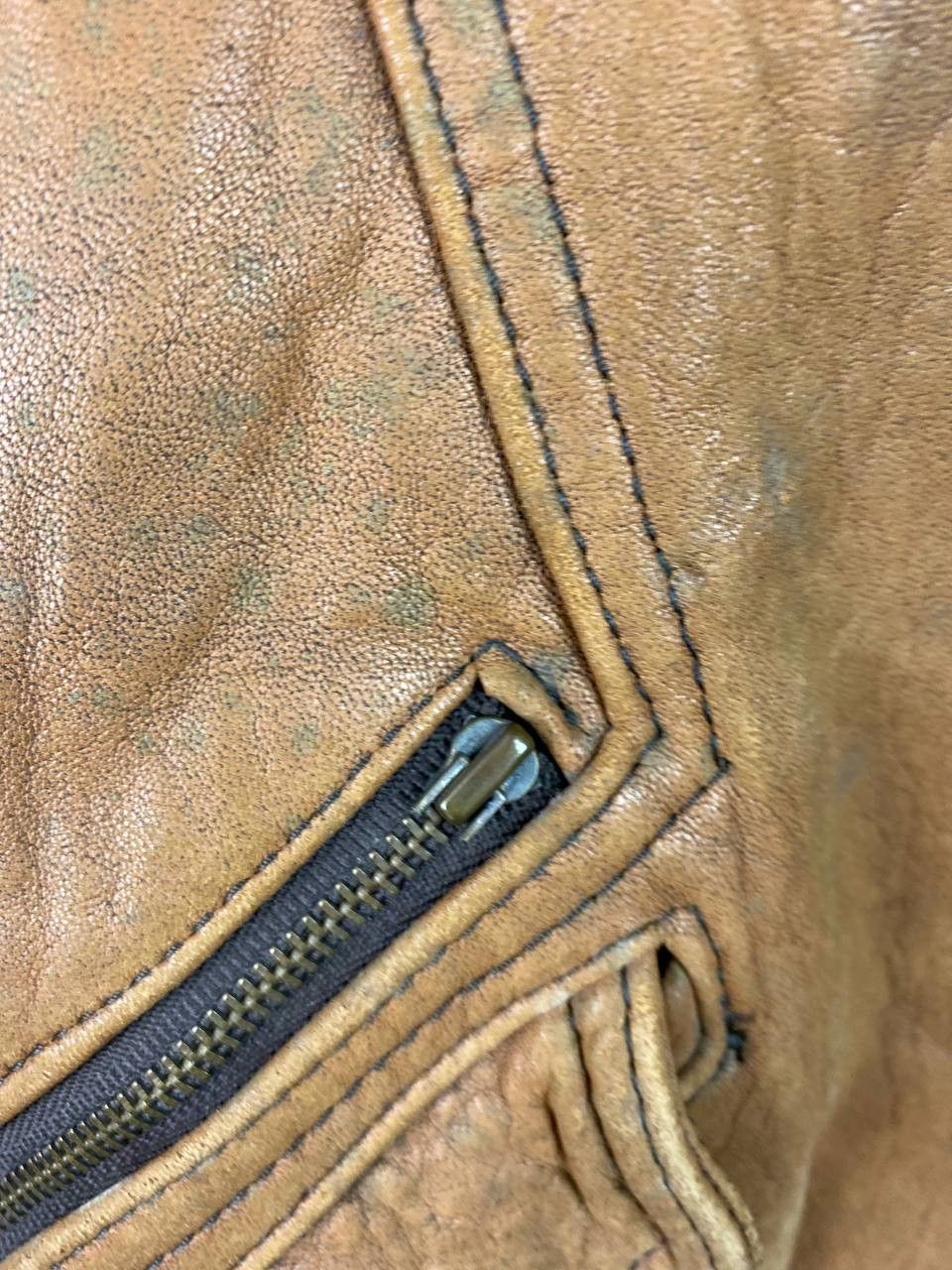 Vintage vintage leather jacket map lining nice design Size US L / EU 52-54 / 3 - 5 Thumbnail