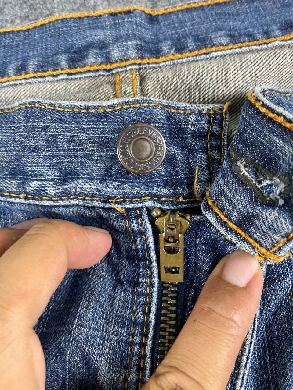 Levi's levis 559 relaxed straight distressed denim Size US 43 - 12 Thumbnail