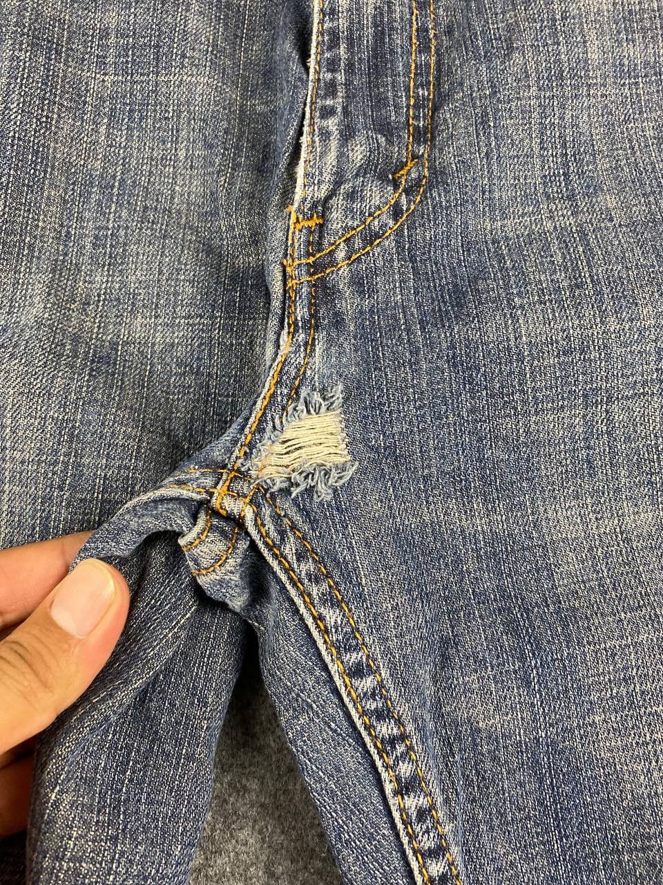 Levi's levis 559 relaxed straight distressed denim Size US 43 - 10 Thumbnail