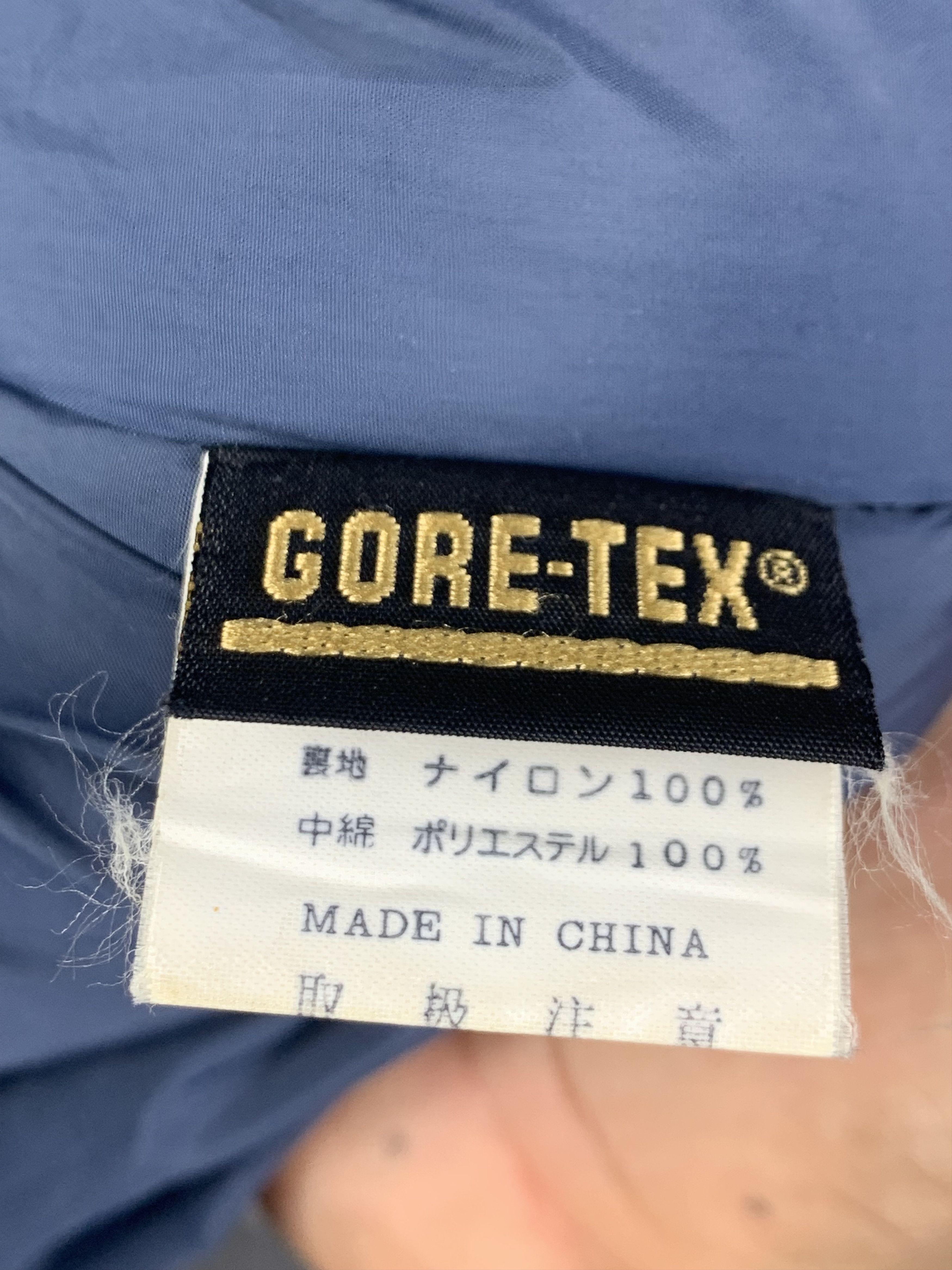 Goretex Vintage Montbell Gore-Tex Hiking Multi Pocket Zip Up Jacket Size US XL / EU 56 / 4 - 11 Thumbnail