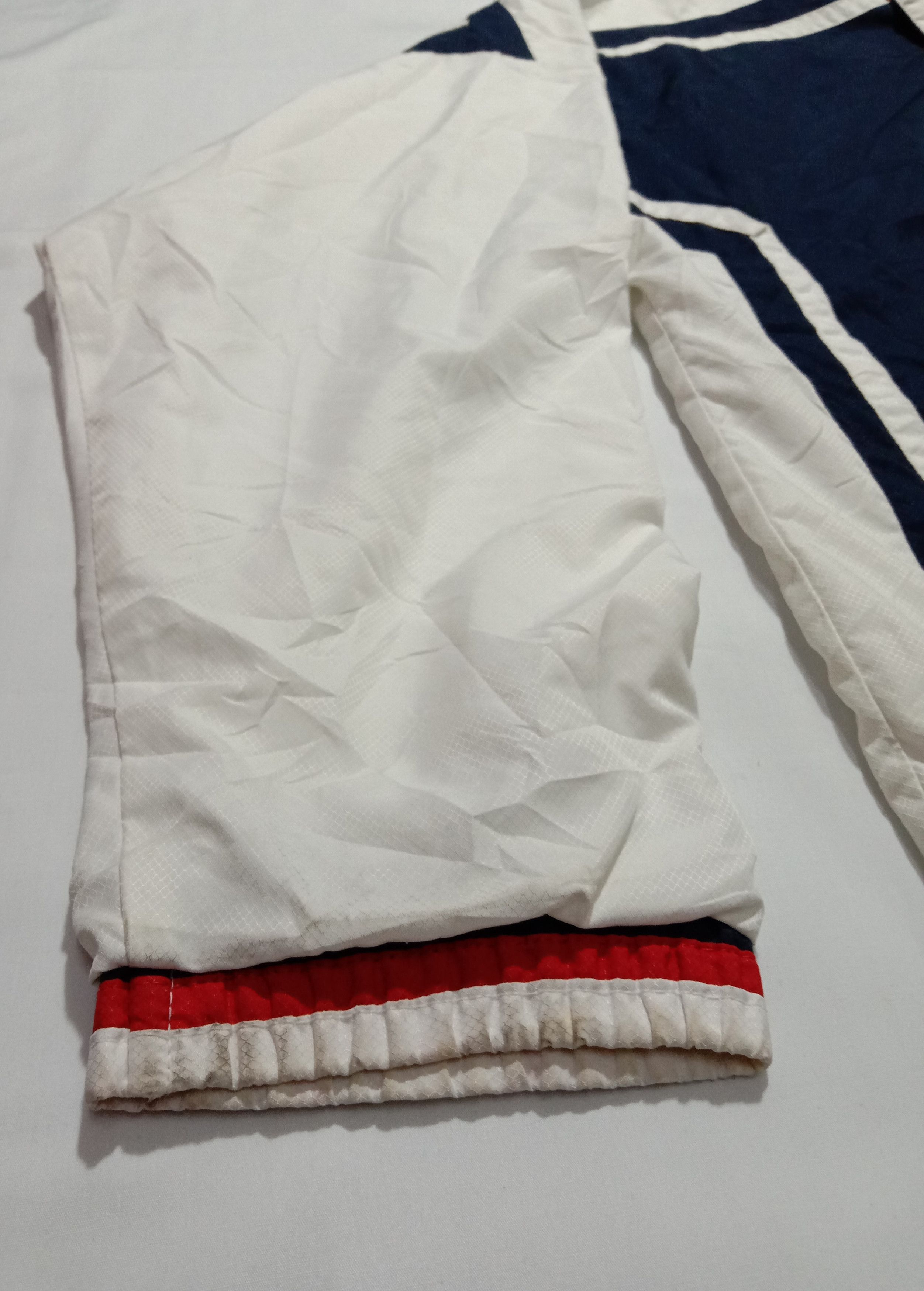 Fila Fila Sweater Windbreaker Embroided Big Spell Out Logo Size US M / EU 48-50 / 2 - 5 Thumbnail
