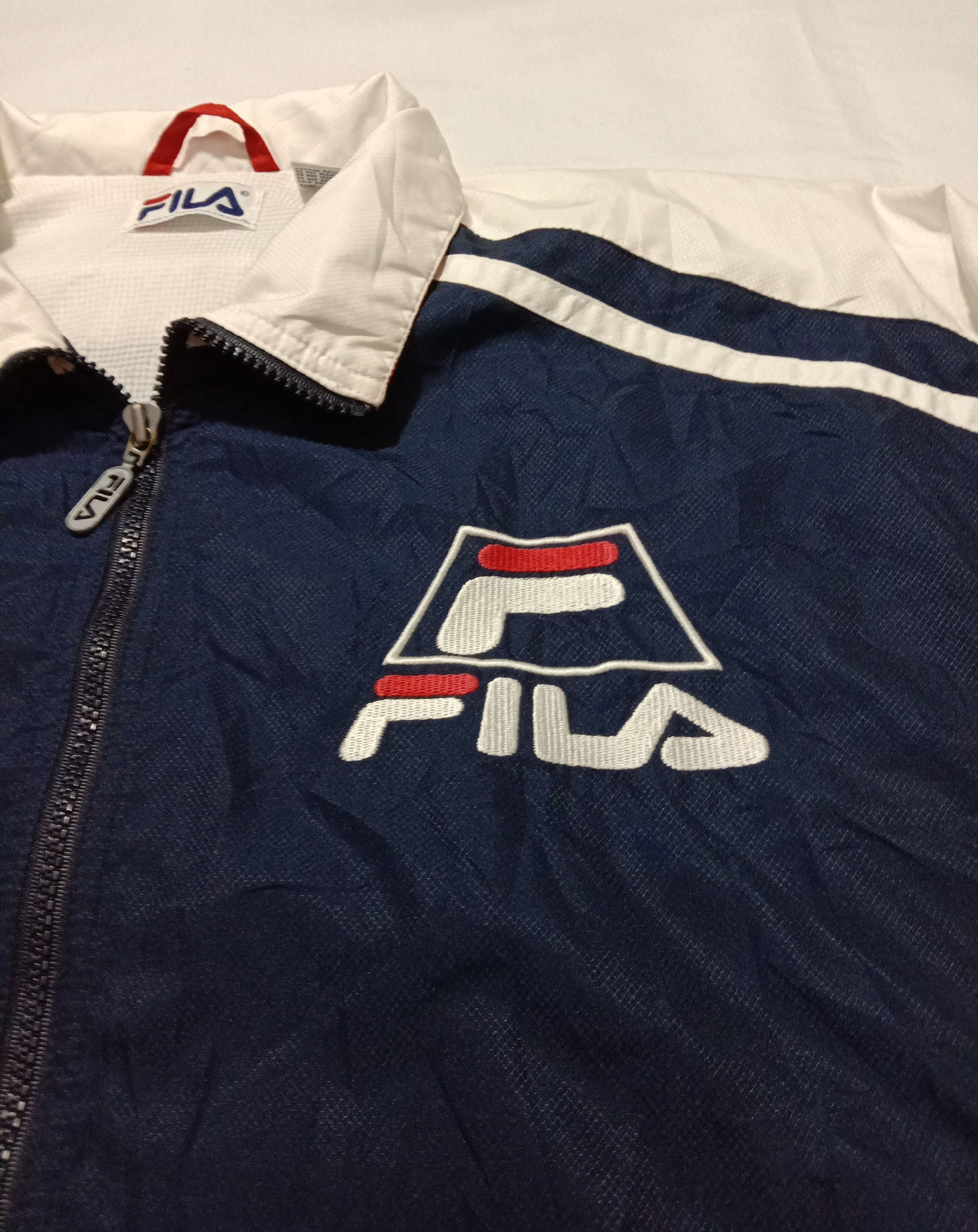 Fila Fila Sweater Windbreaker Embroided Big Spell Out Logo Size US M / EU 48-50 / 2 - 3 Thumbnail