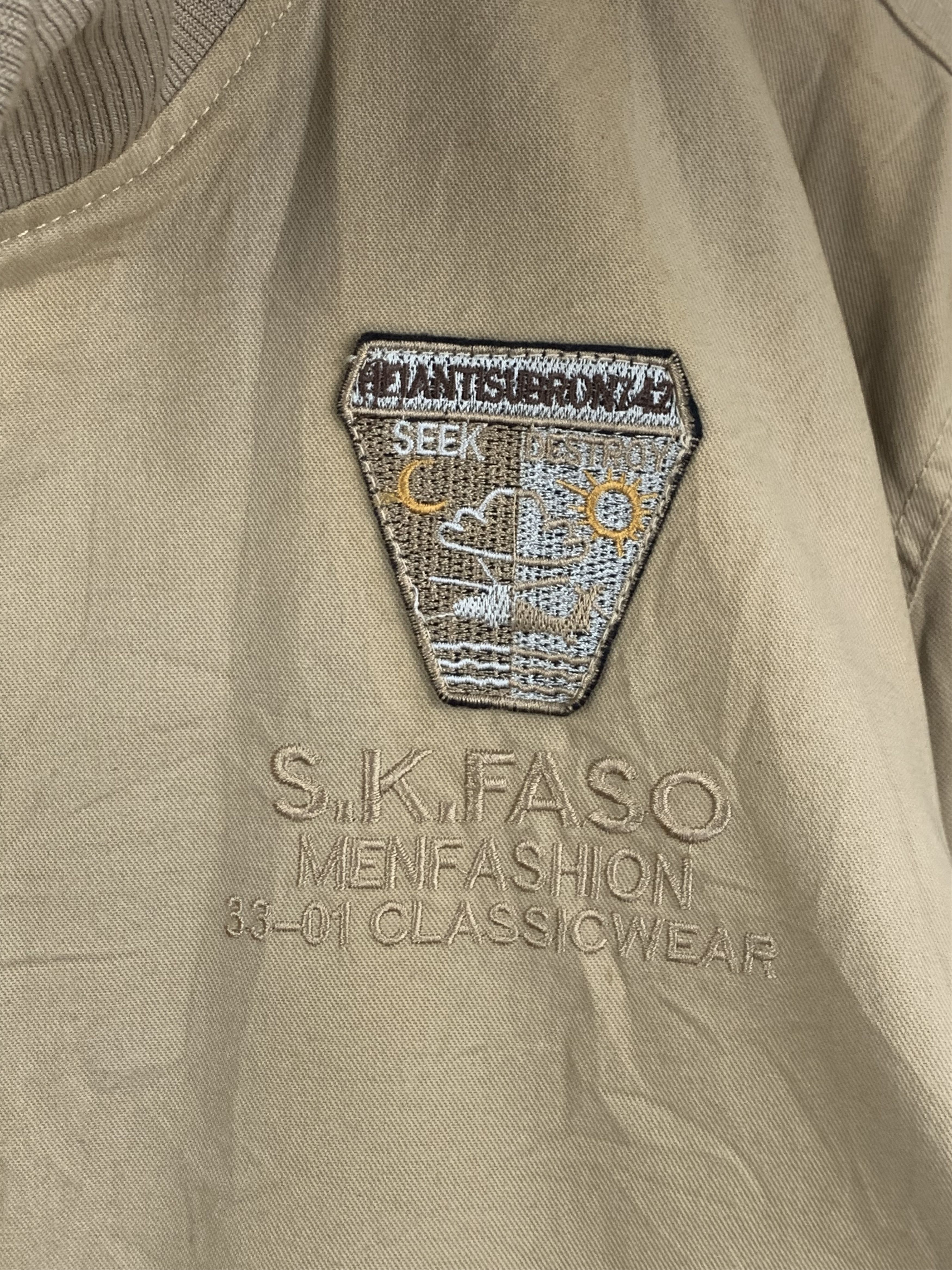 Japanese Brand Vintage LLSBG Military Patch Bomber Jacket– Tan, Size 4XL Size US XXL / EU 58 / 5 - 10 Thumbnail