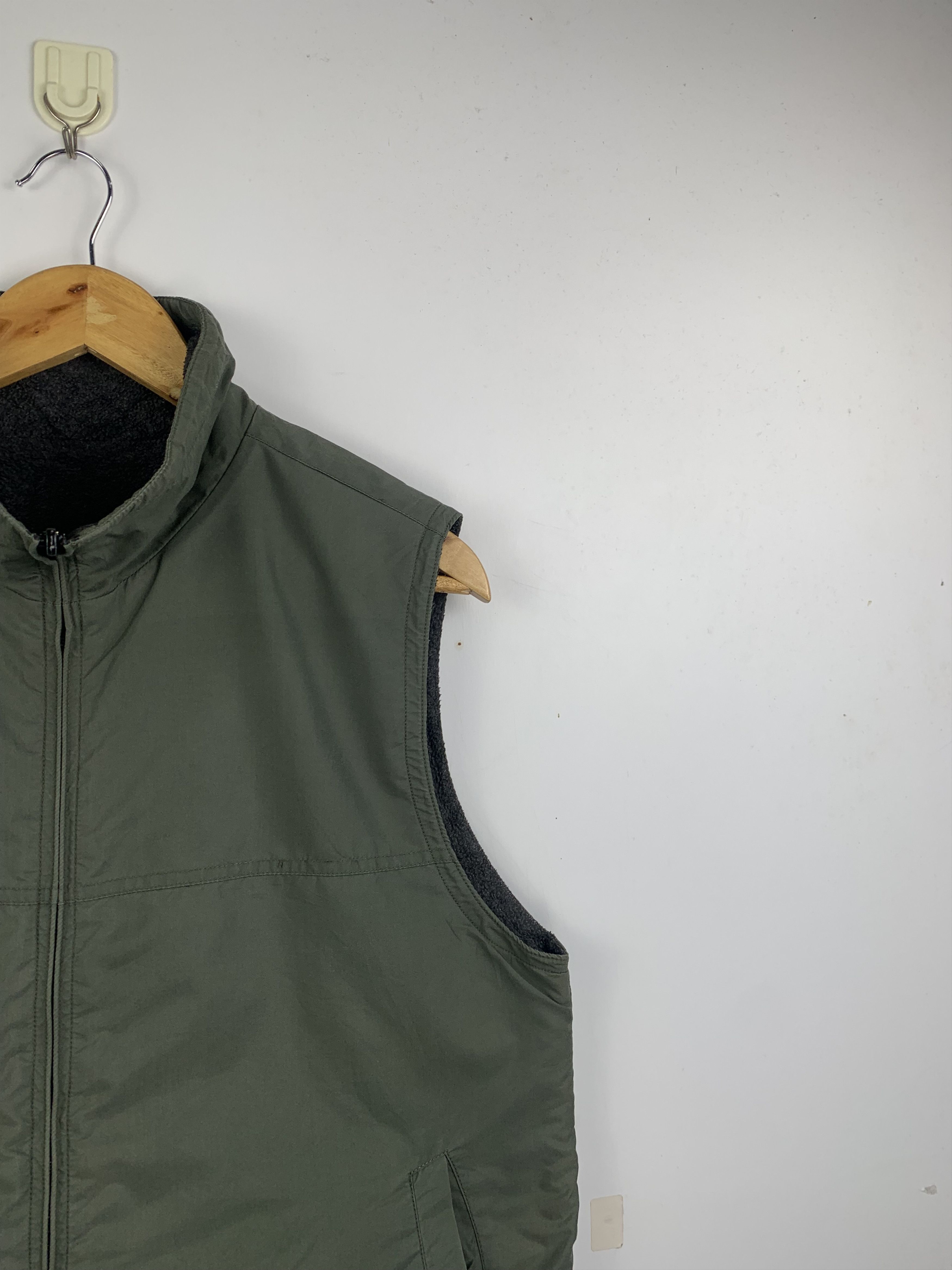 Uniqlo Vintage Uniqlo Zip Up Vest Size US M / EU 48-50 / 2 - 4 Thumbnail