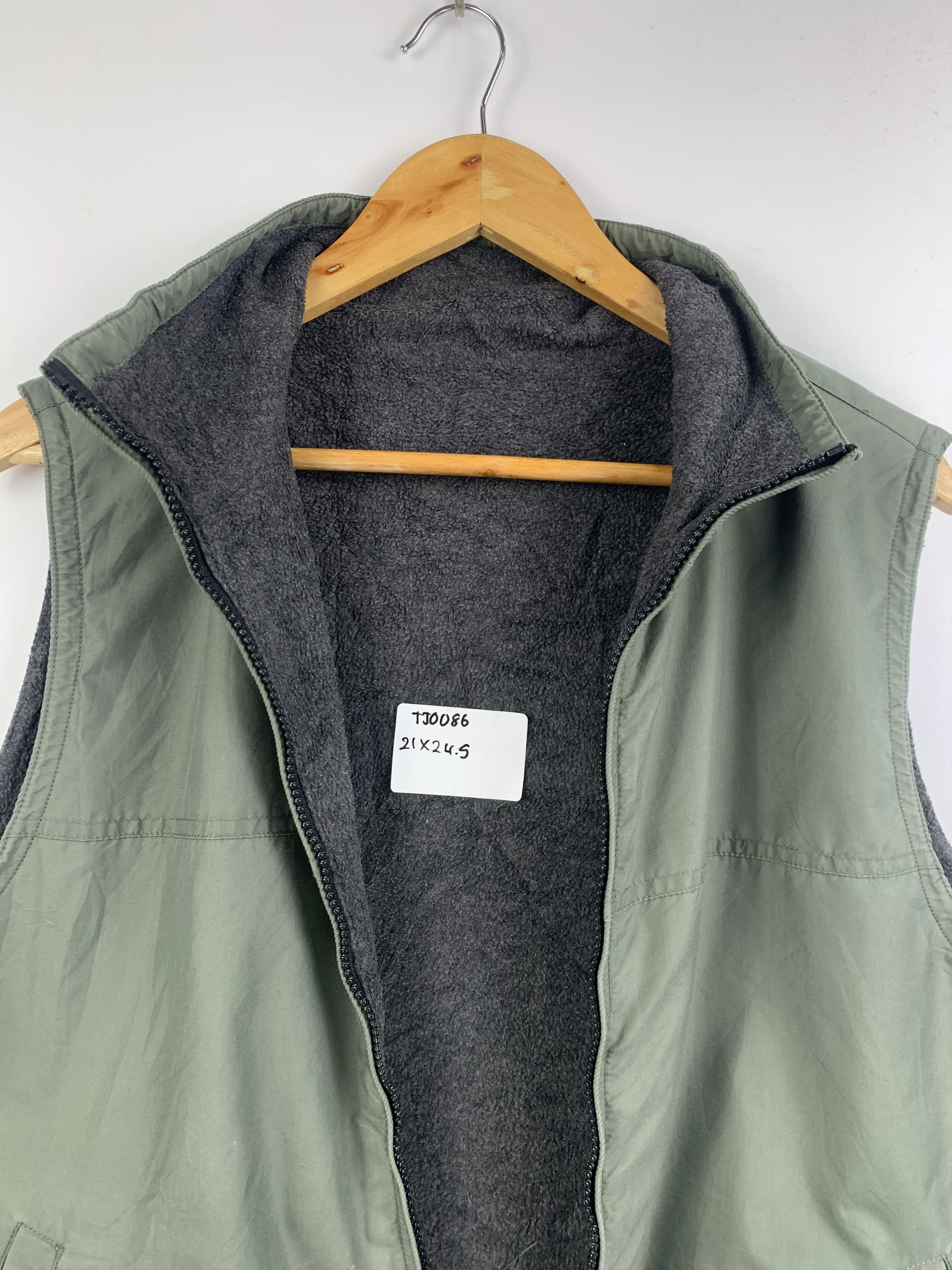 Uniqlo Vintage Uniqlo Zip Up Vest Size US M / EU 48-50 / 2 - 7 Thumbnail