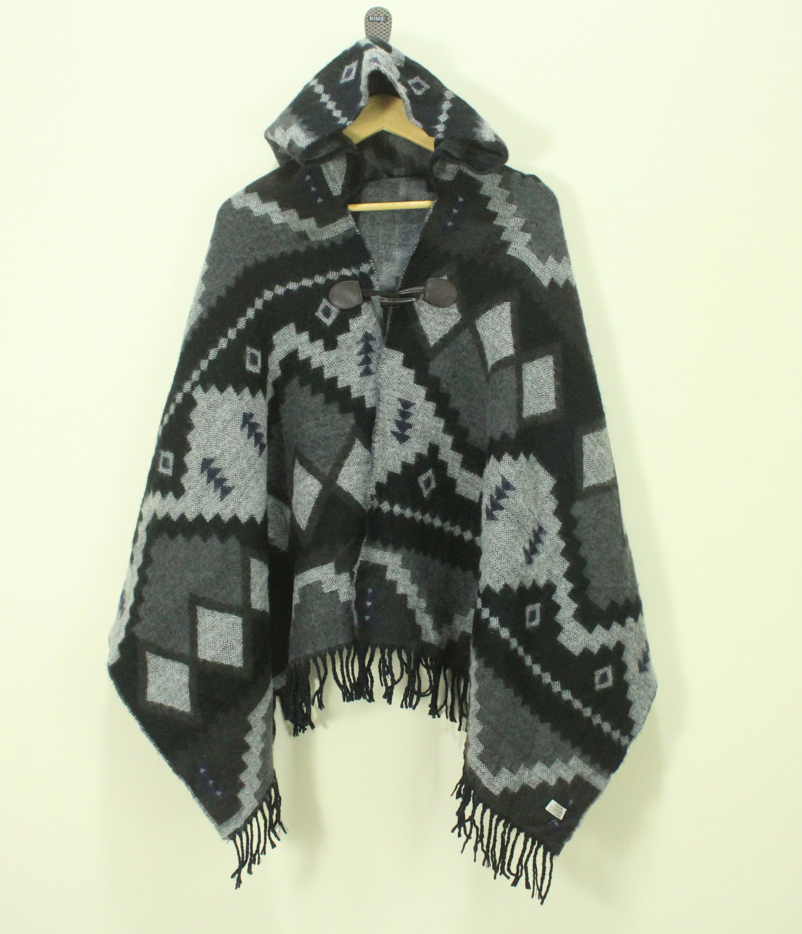 Native × Tribal Streetwear Vintage PONCHO Native Aztec Hoodie Tribal Cardigan Sweater Size US M / EU 48-50 / 2 - 1 Thumbnail