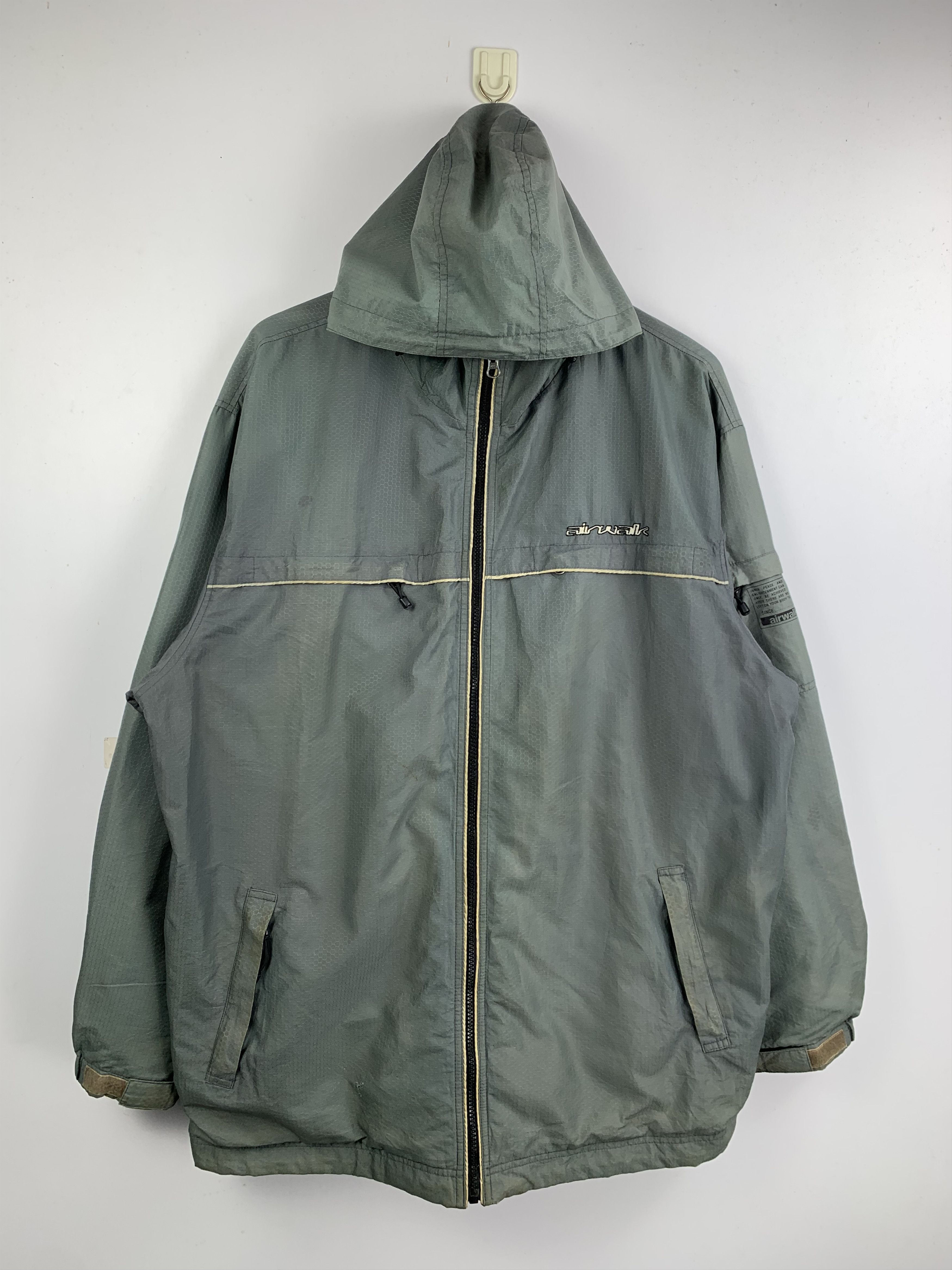 Airwalk Vintage AIRWALK Hoodie Zip Up WIndbreaker Size US XL / EU 56 / 4 - 1 Thumbnail